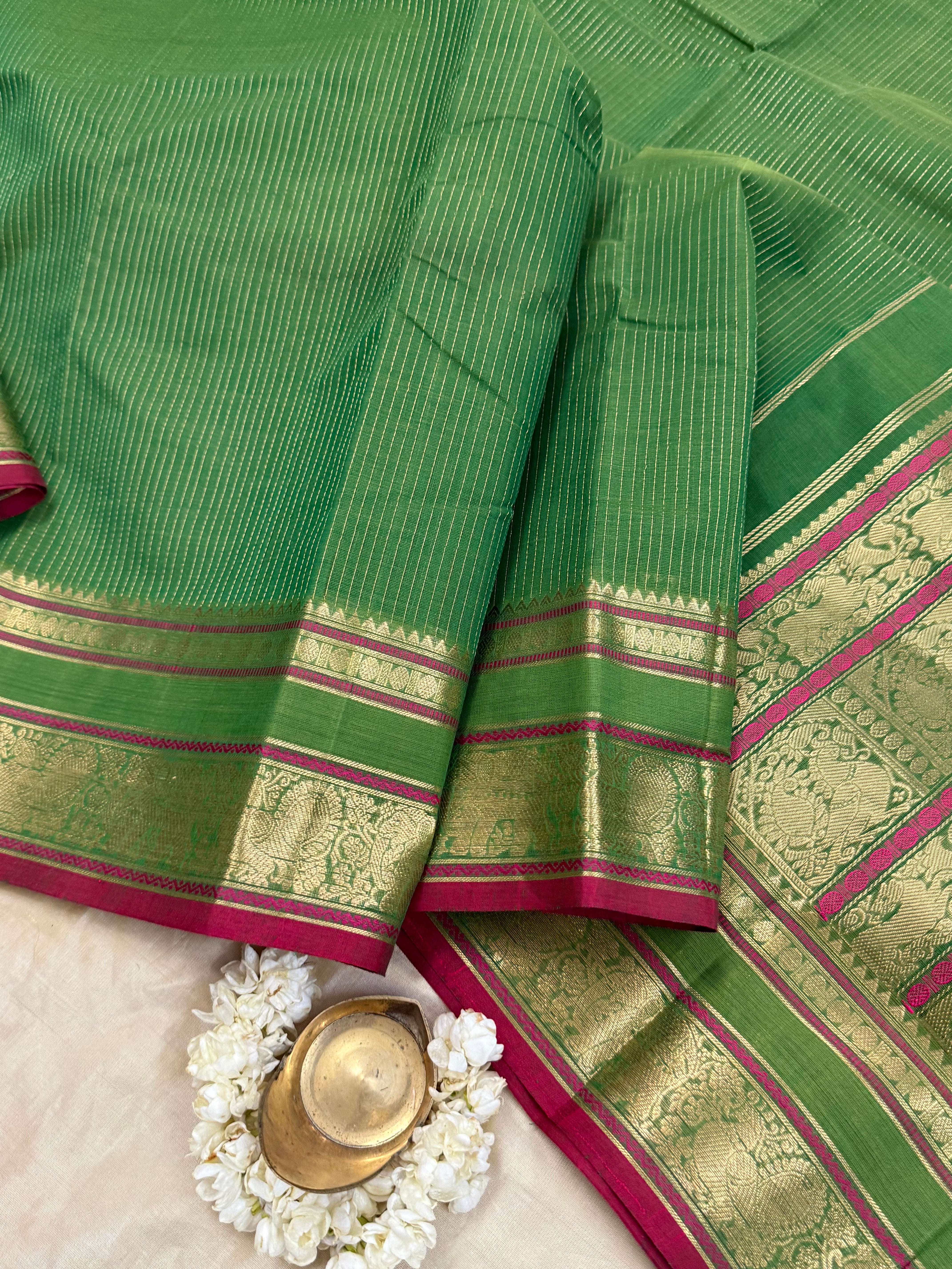 Green kattam unique pallu / Kanchi Cotton