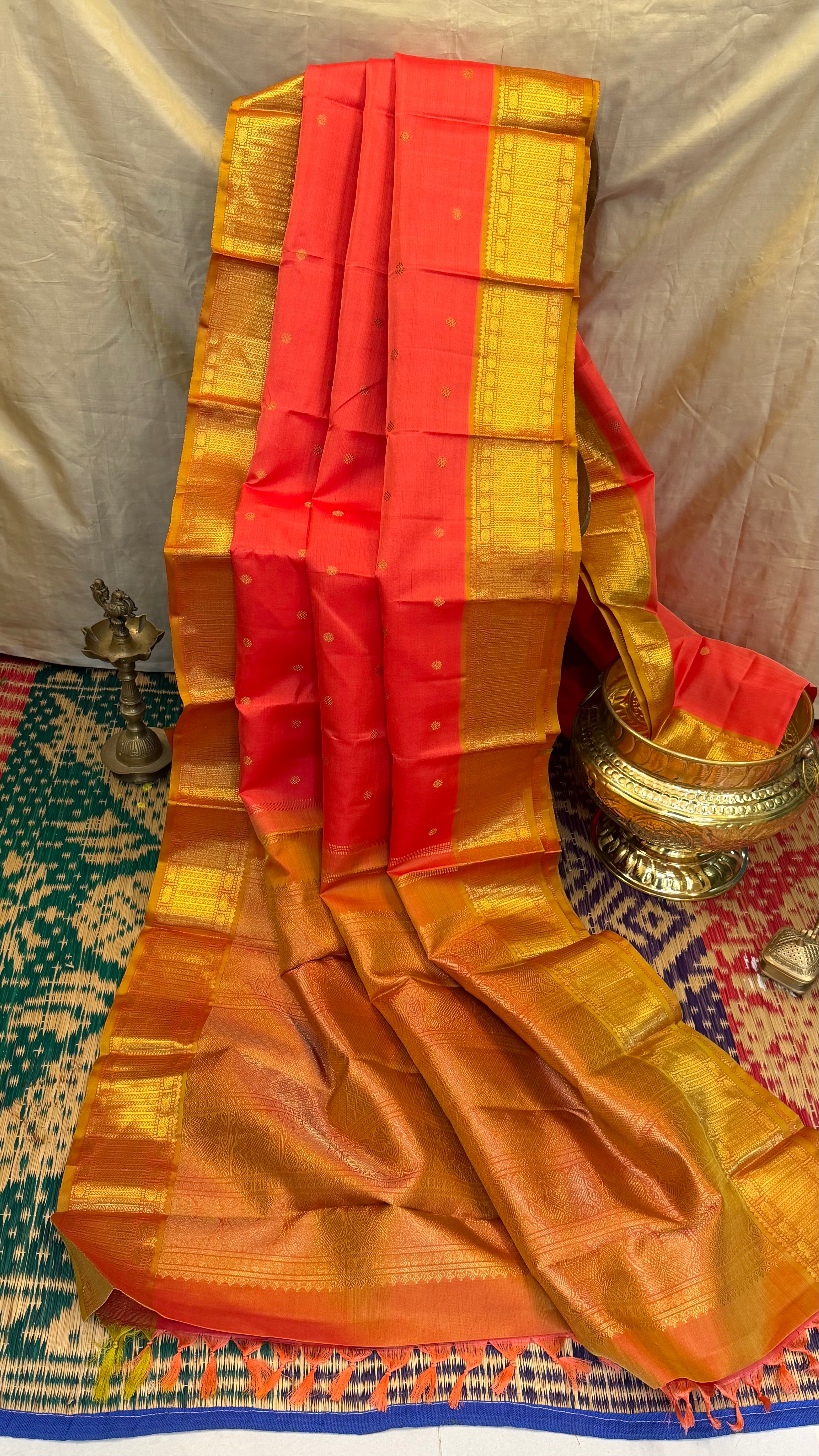 Swapnam : light kanagambaram bentex/ Kanjipuram silk