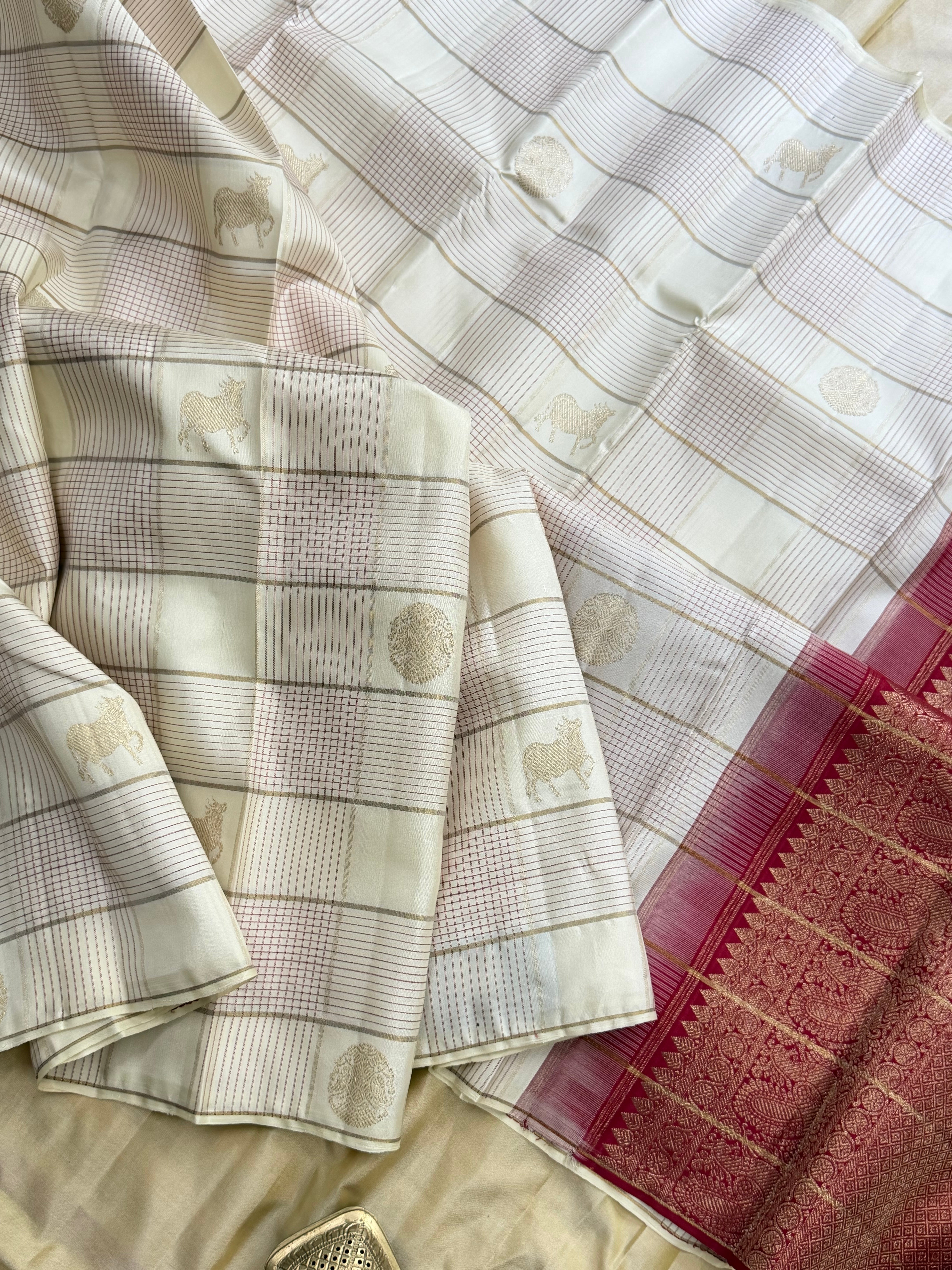 Off white Kattam / Arani silk