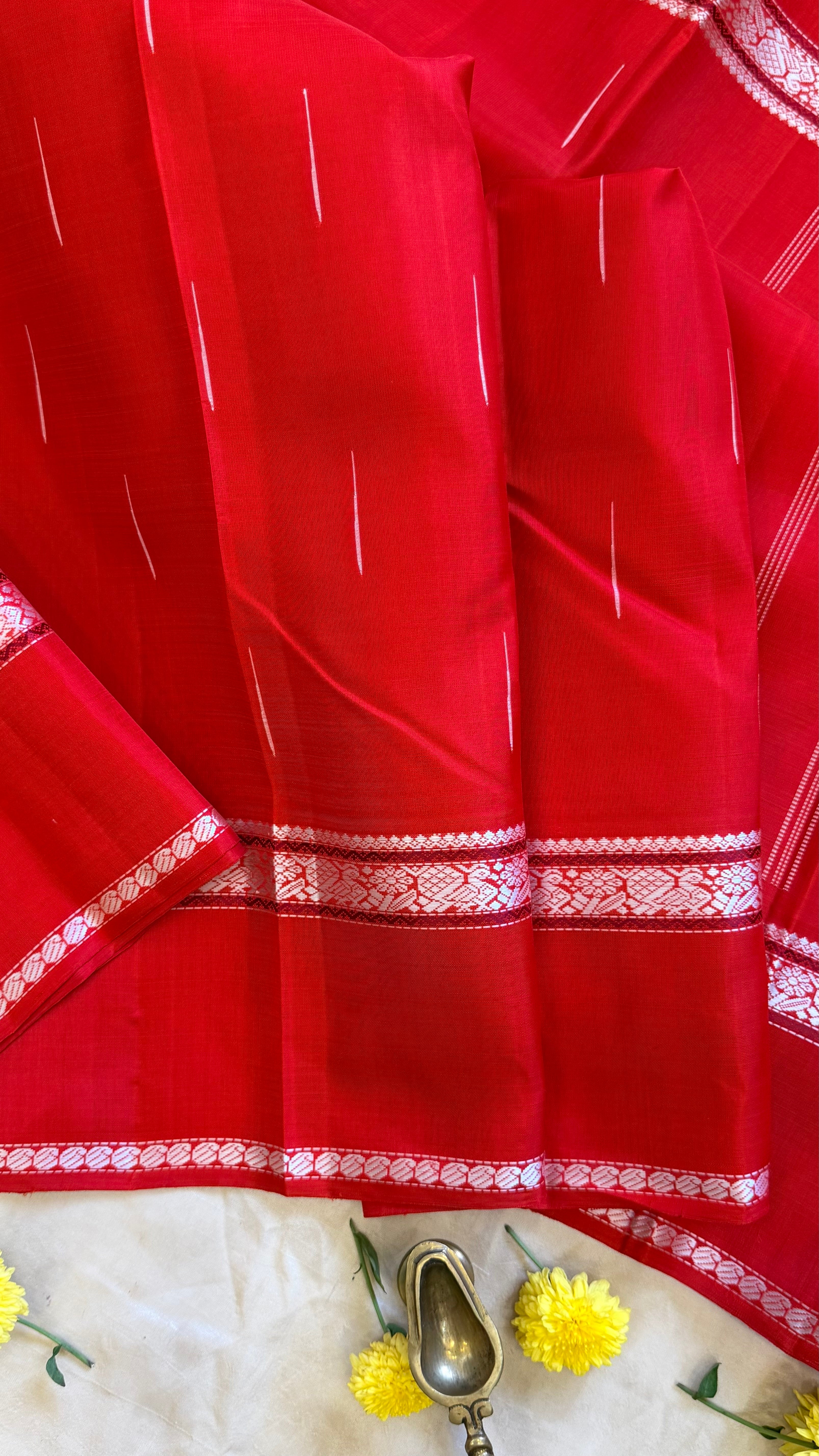 Cherry red malli moggu / Arani silk