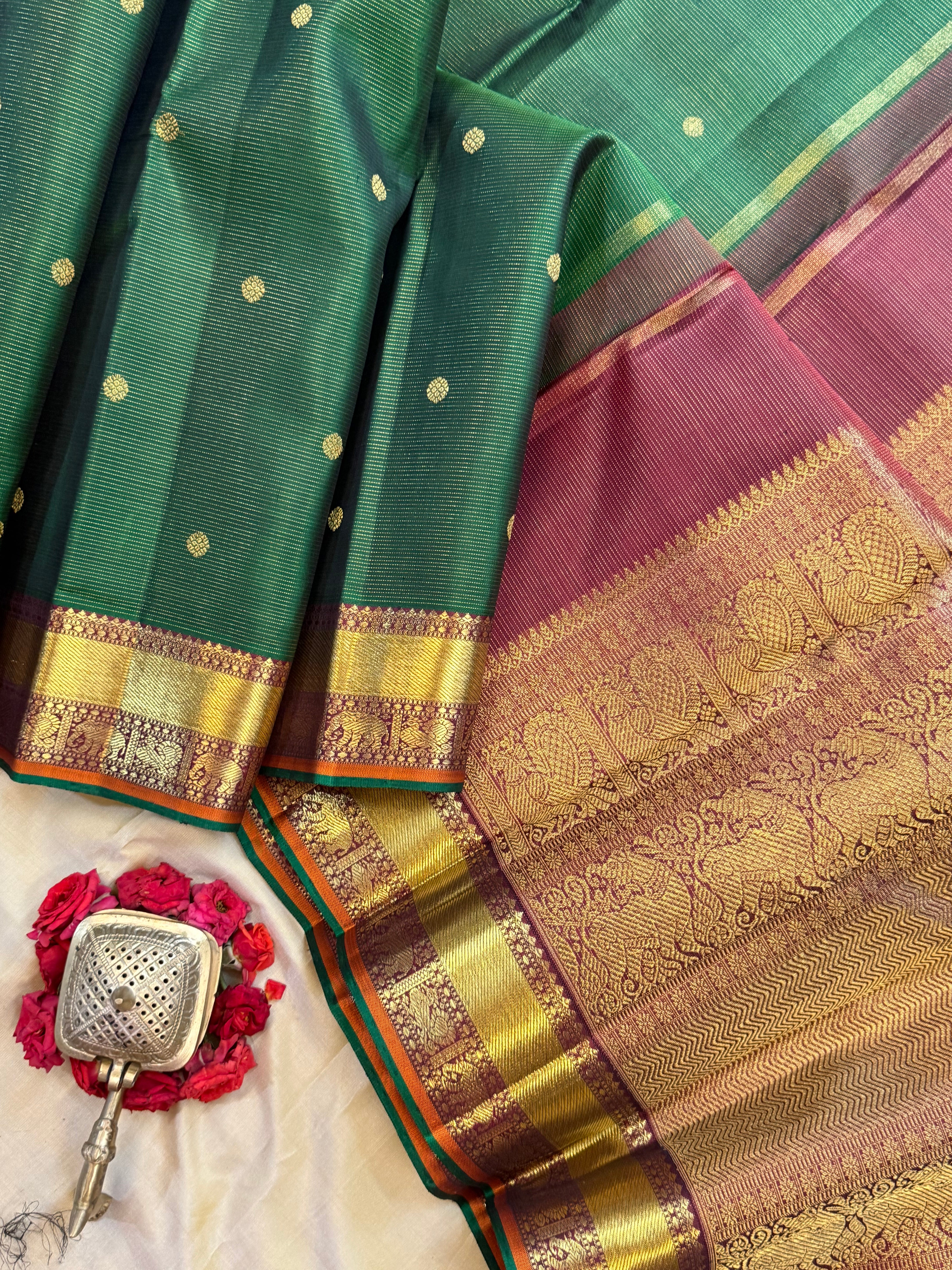 Dark green Vairaoosi / pure Zari Kanjipuram silk