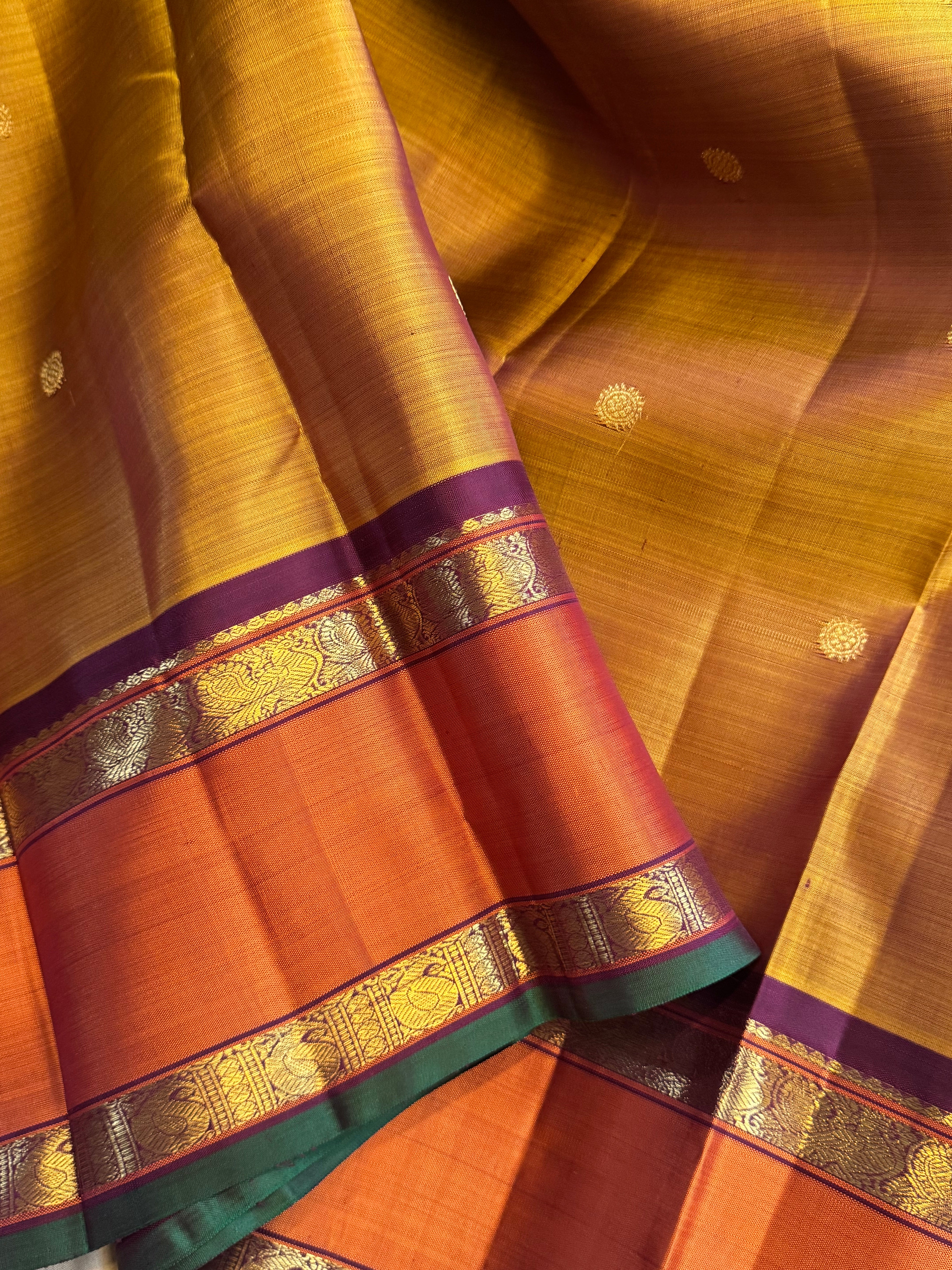 Poonvandu rettapet border/ Kanjipuram silk