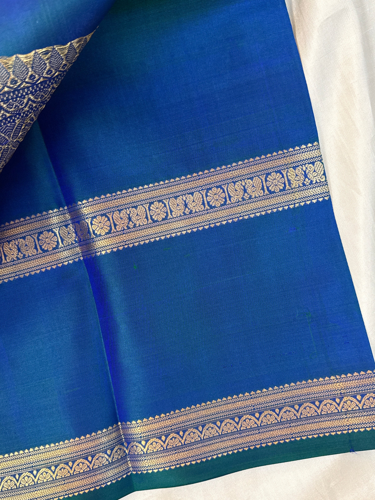 festivel edit _special edition_ peacock green and body Zari kattam/ silk saree clsa 12402