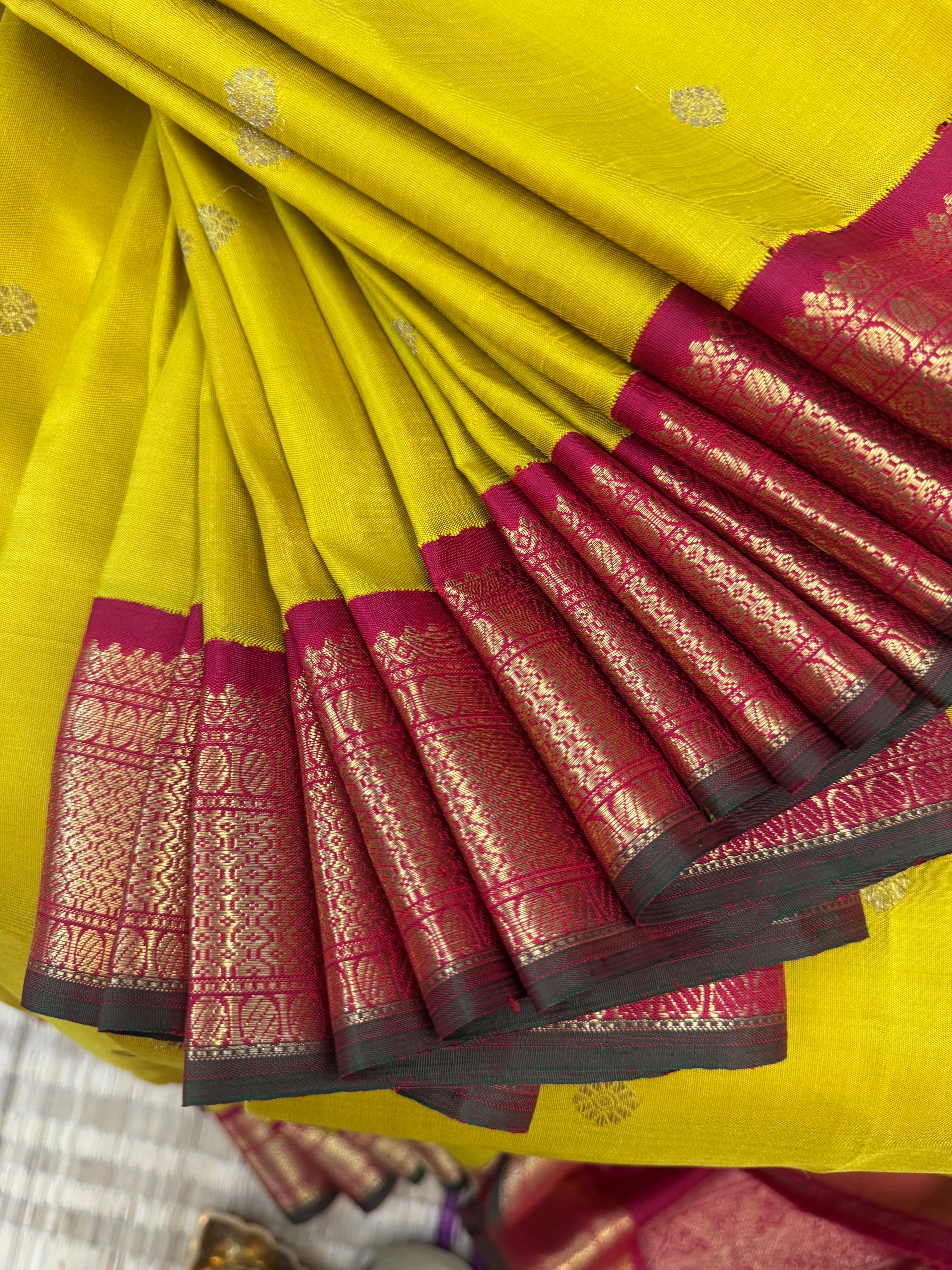 SAMPANGA and RED KORVAI/KANJIPURAM SILK SAREE CLSA8923