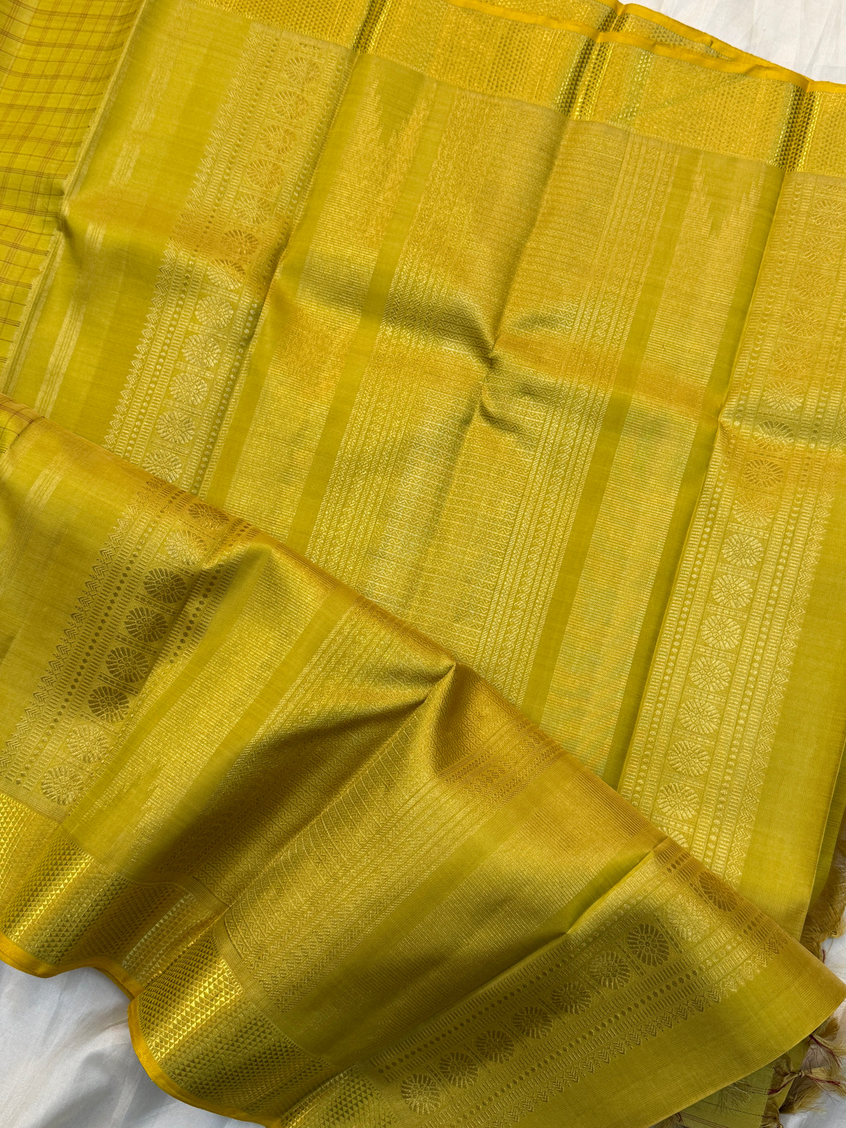 Golden thread checks and pure Zari getti border / kanjipuram silk saree clsa 11336