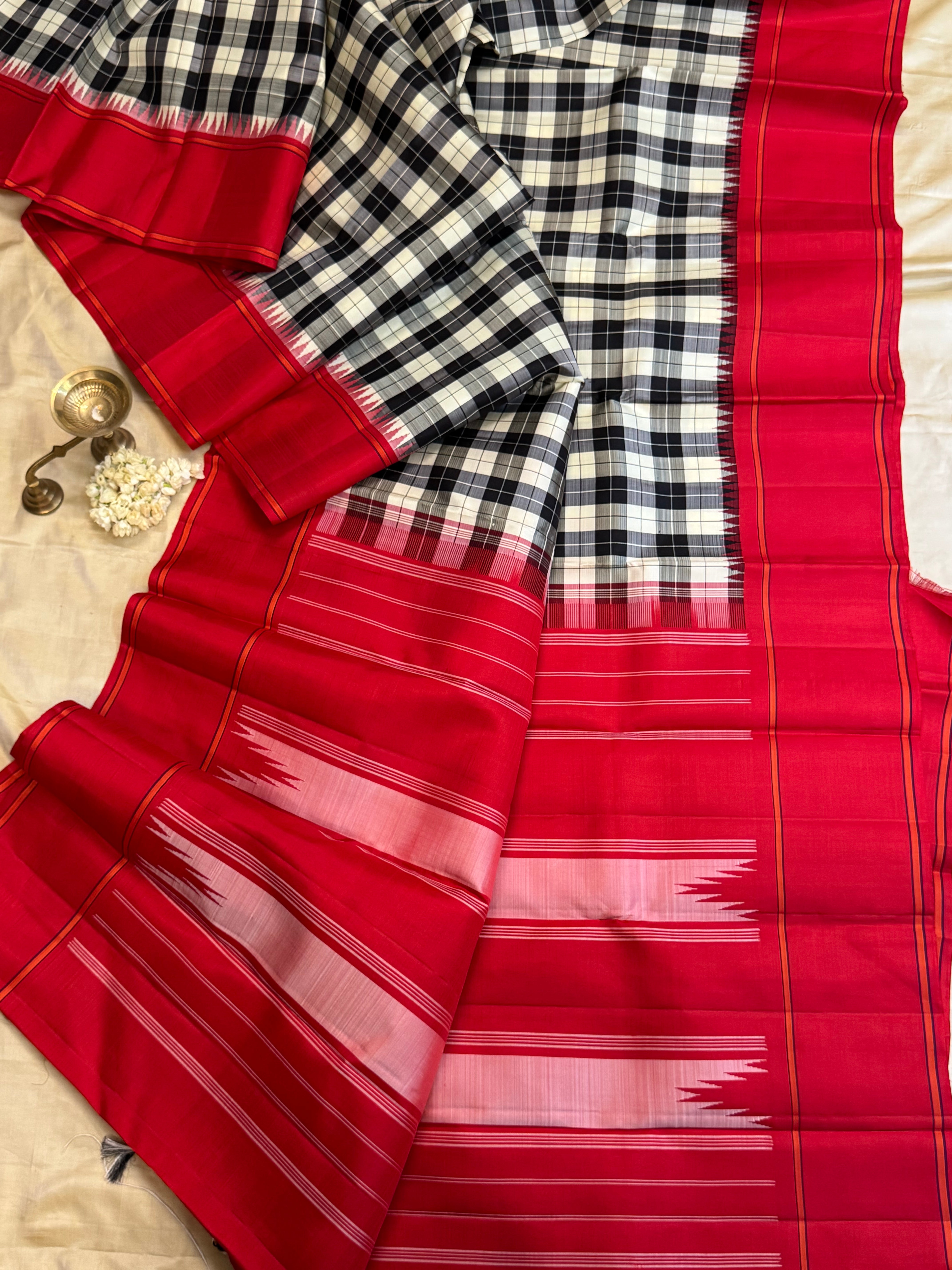 Black and white burberry checks / Arani silk