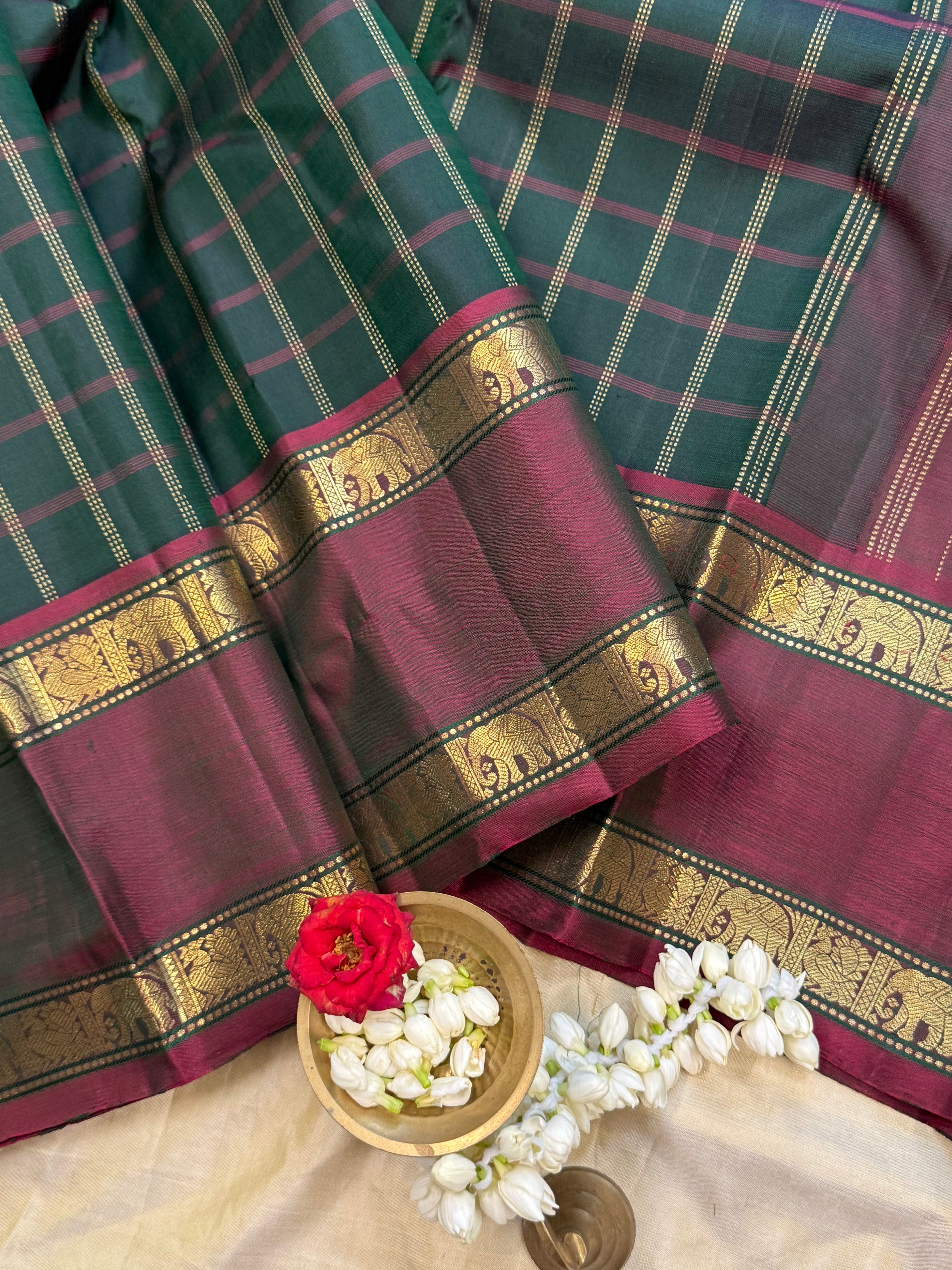 Peacock green kattam rettapet border/ Kanjipuram silk