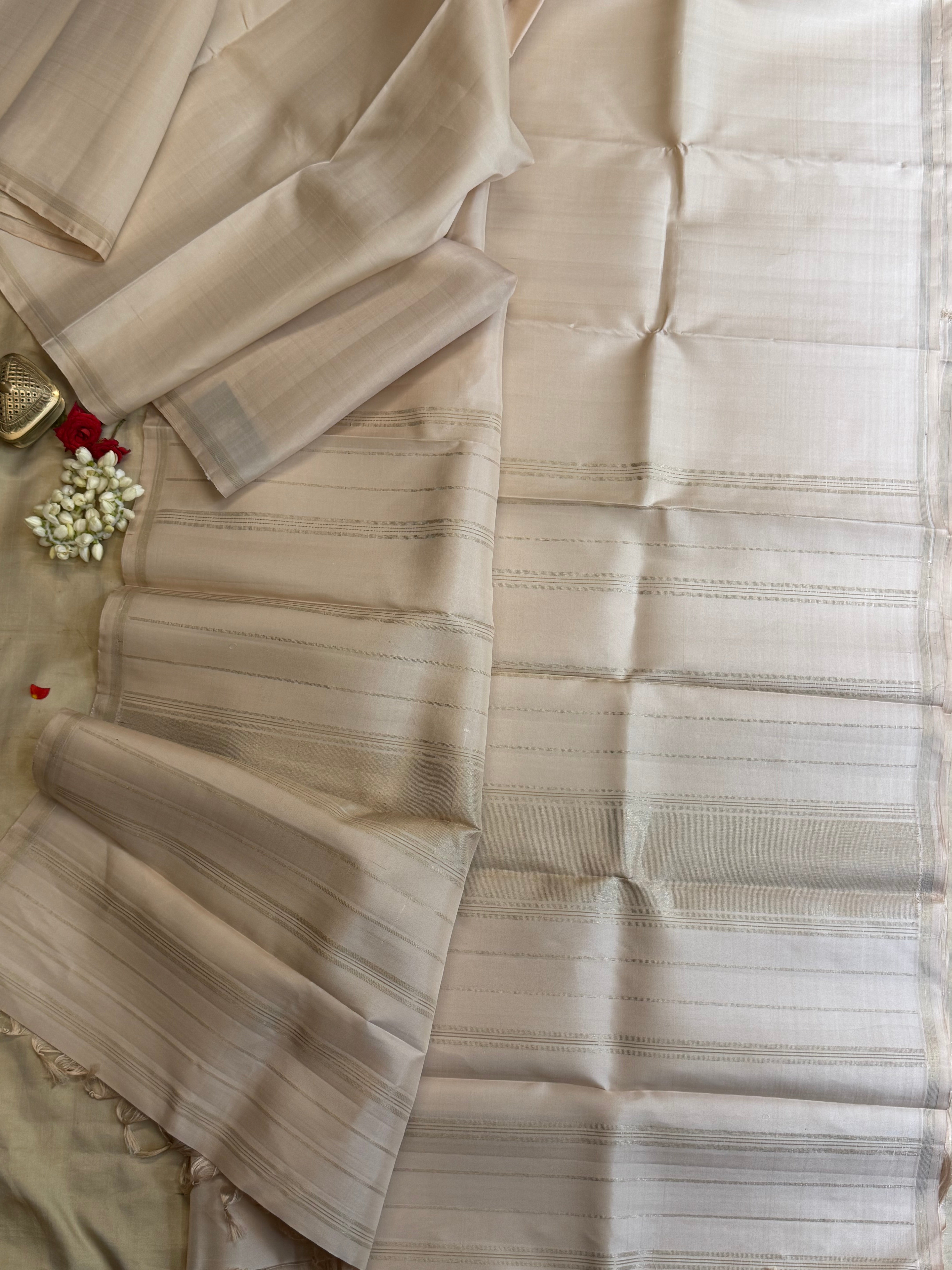 Onam edit - offwhite plain / Kanjipuram silk