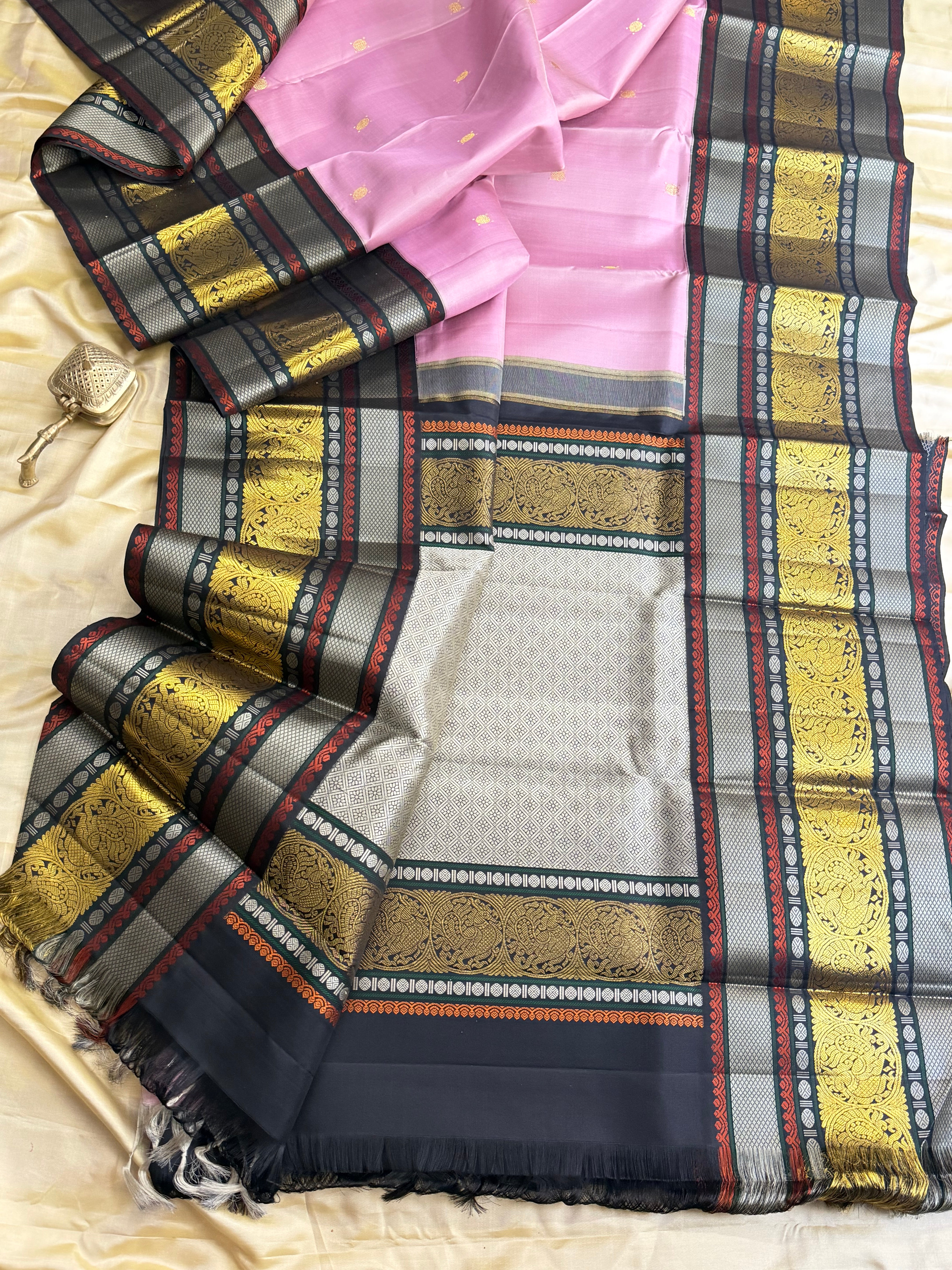 Pink long border Korvai / Arani silk