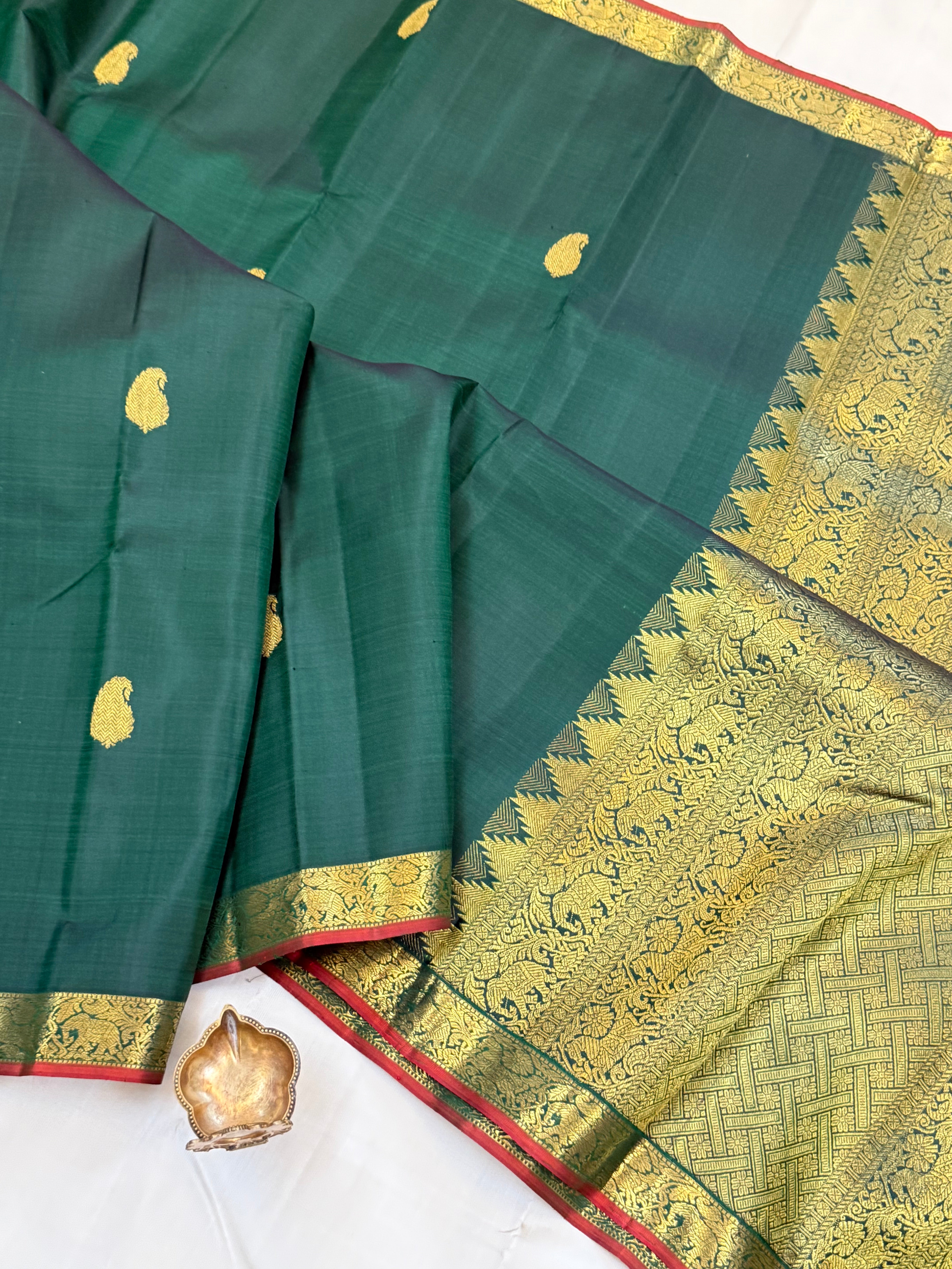 Forest green body with mango Butta simple 2g kanjipuram silk CLSA11011