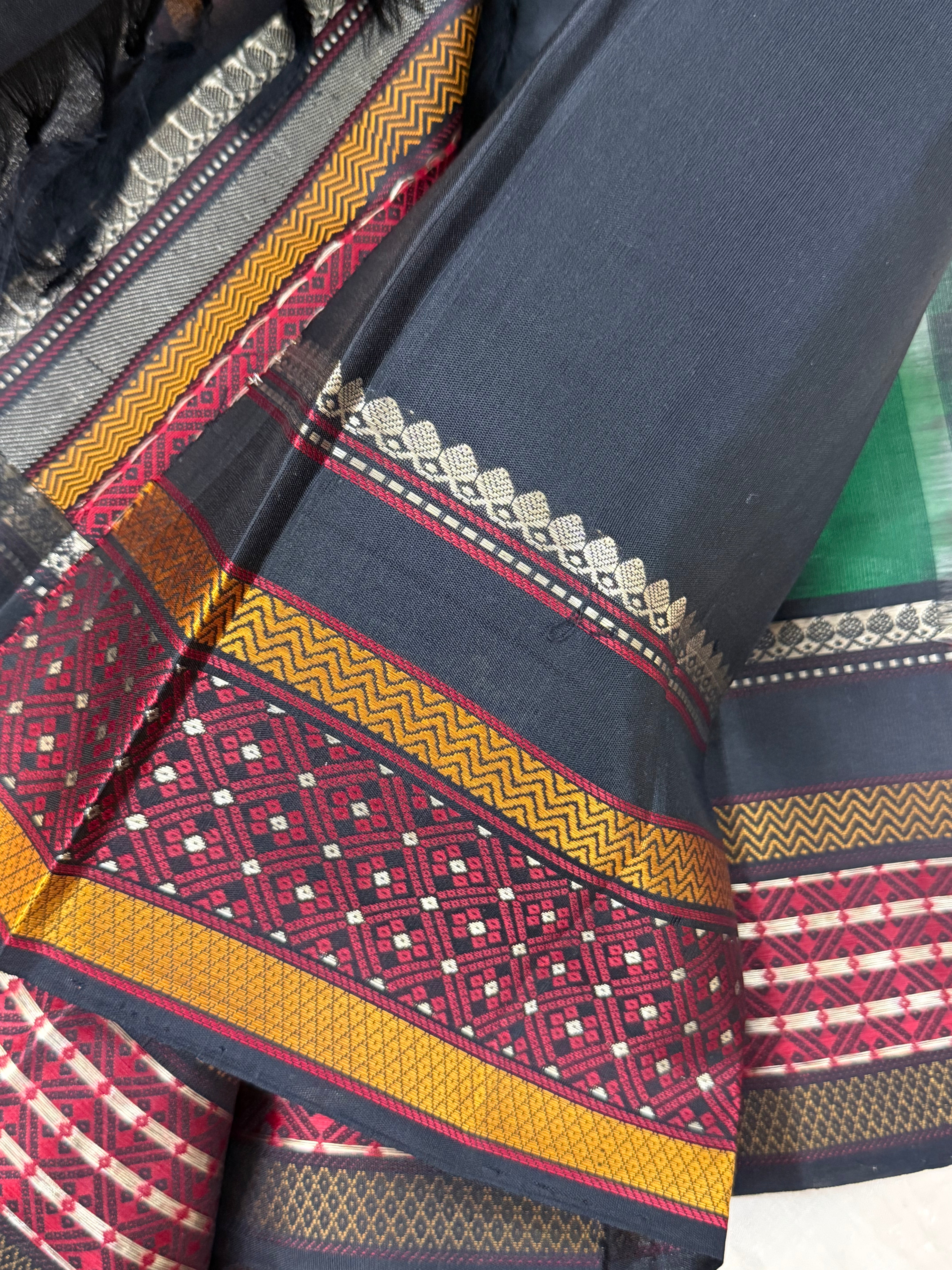 Dark green and black / Varnangal Soft Silk