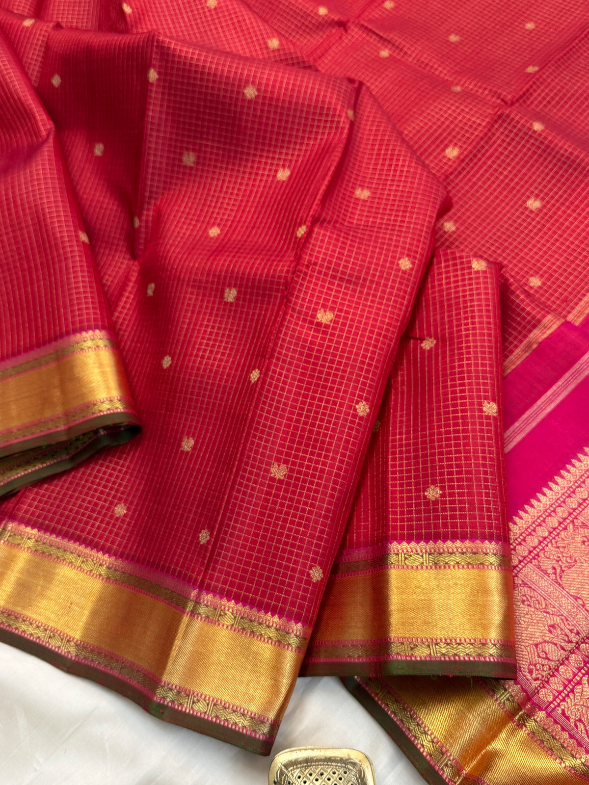Navarathri - Day 4 Red Colour pure Zari Oosi kattam and butta/ Kanjipuram silk sree Clsa67