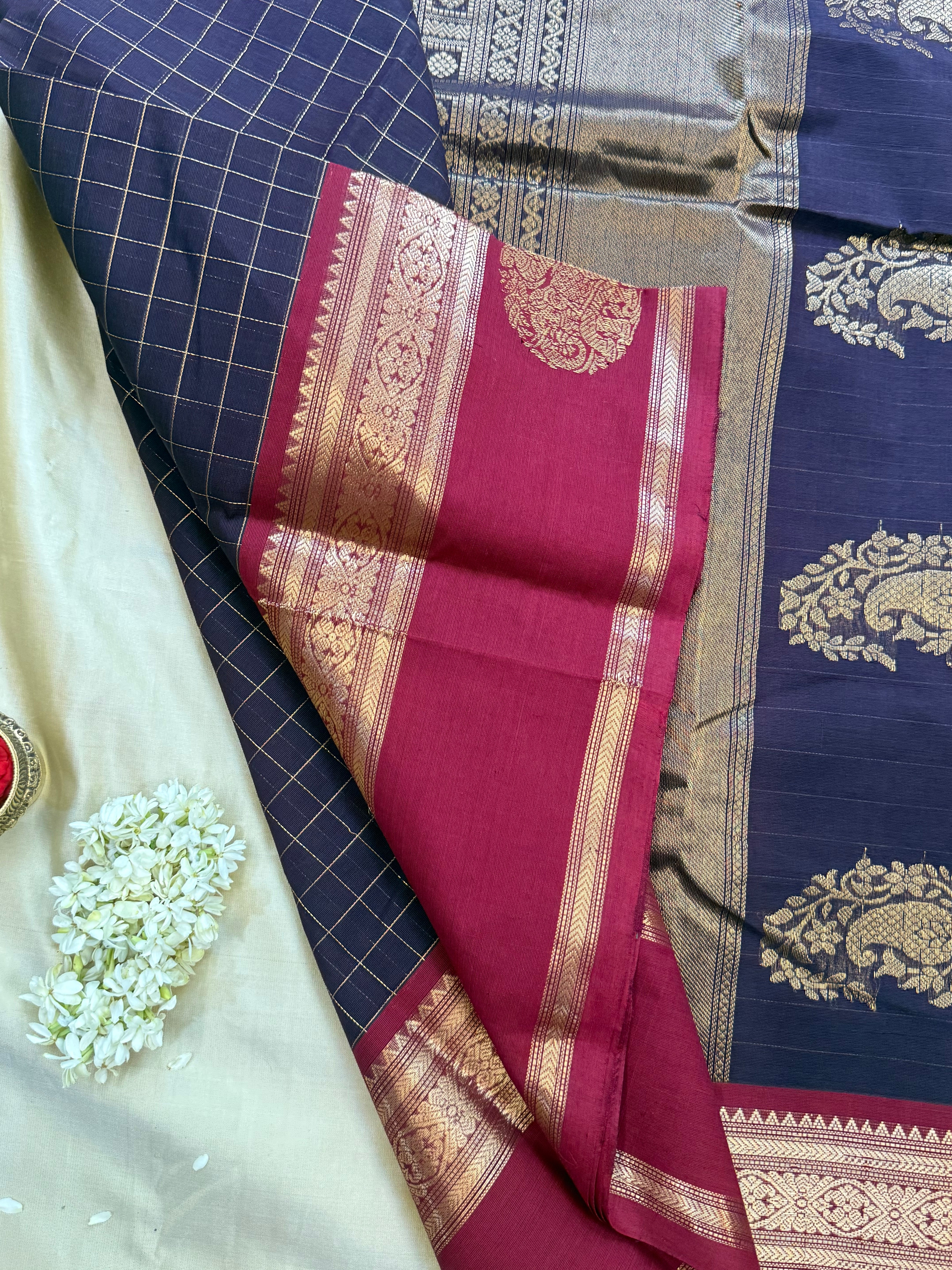 Nagapazham and araku border butta / Kanchi Cotton