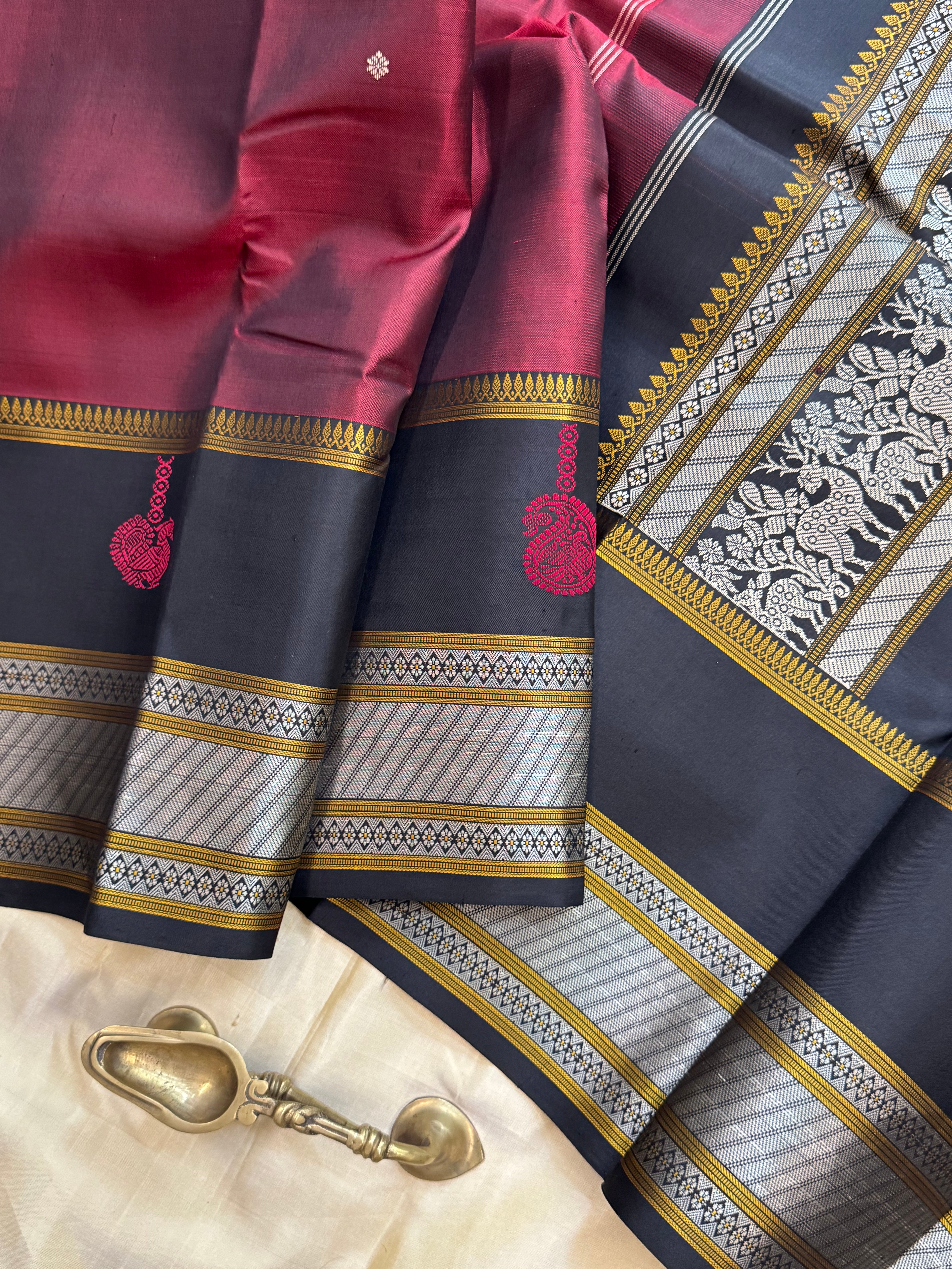 Black shot red beetu Butta/ special edition silk