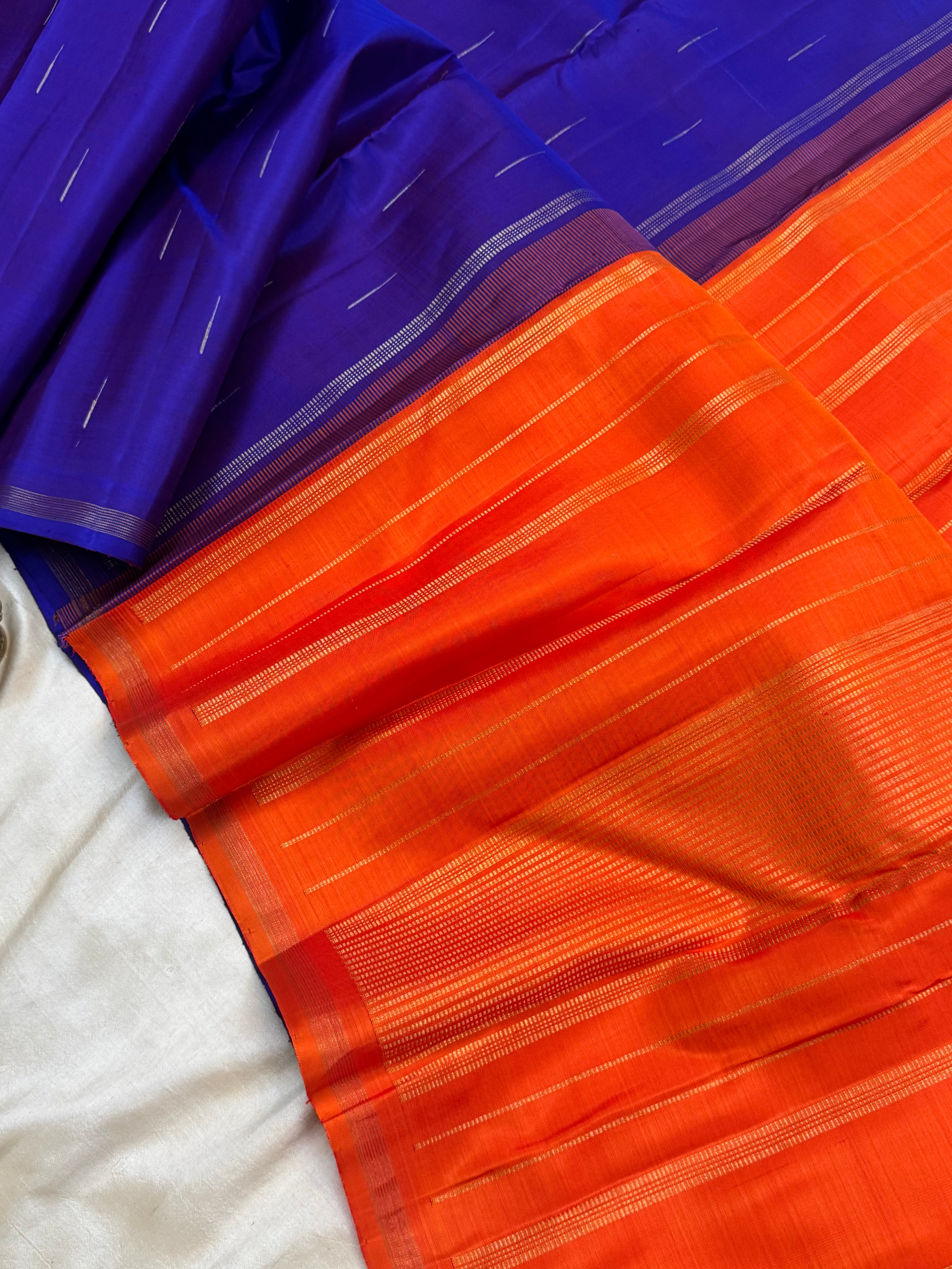 Malli moggu dual tone blue / Kanjipuram silk