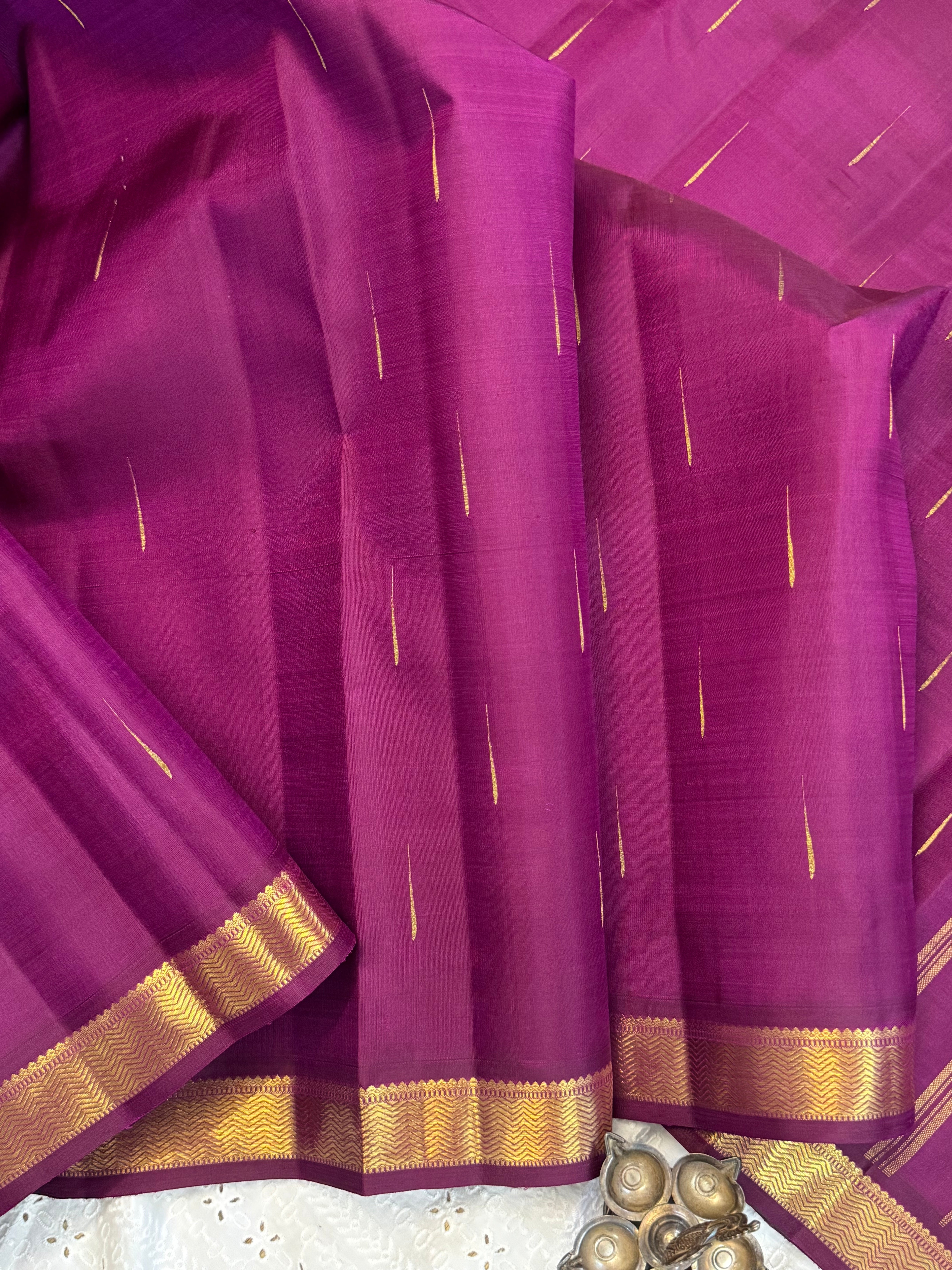 Magenta malli Moggu small border / Kanjipuram silk