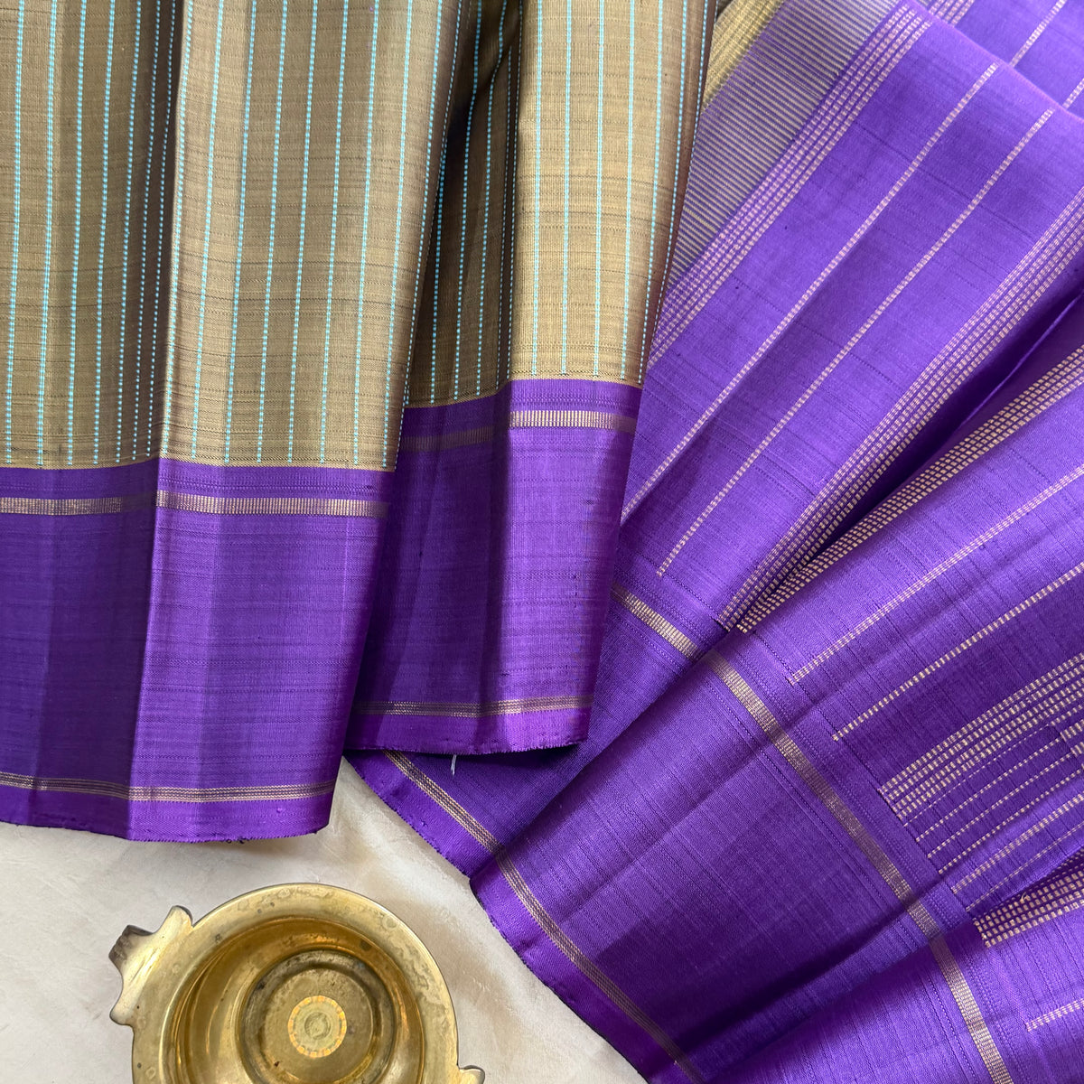 Picture of Grey lavender thread pet / kanjipuram silk – chithraloomsbyCK