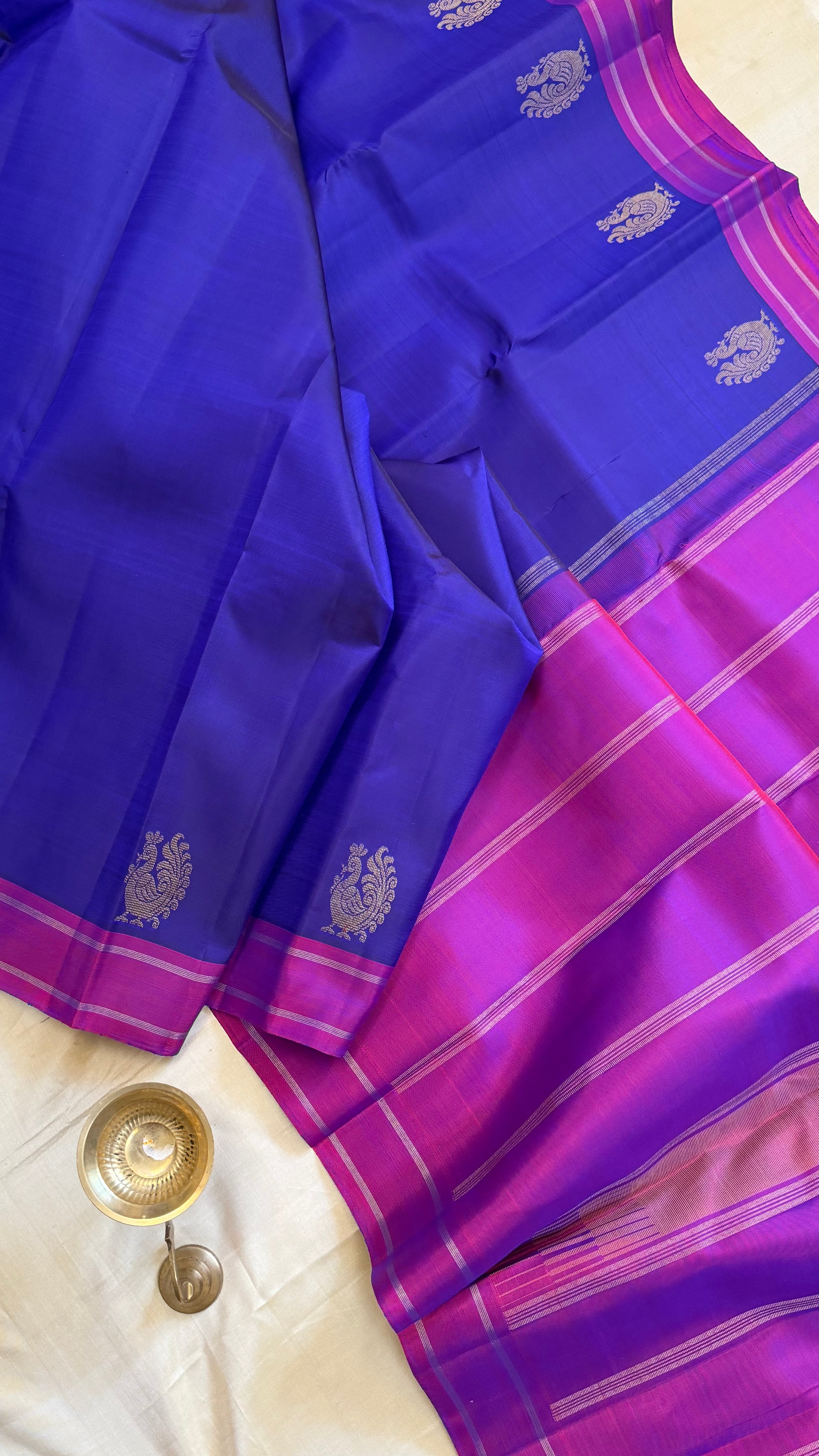 Kanchana blue bettu butta/ Kanjipuram Silk