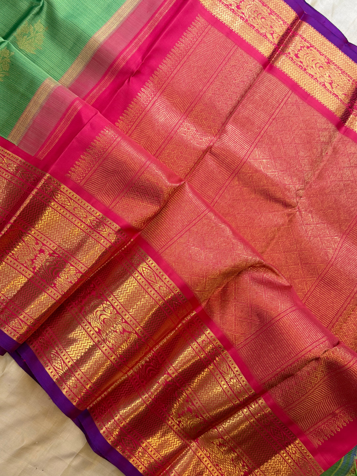 Elakai green Korvai Vairaoosi / pure Zari Kanjipuram silk