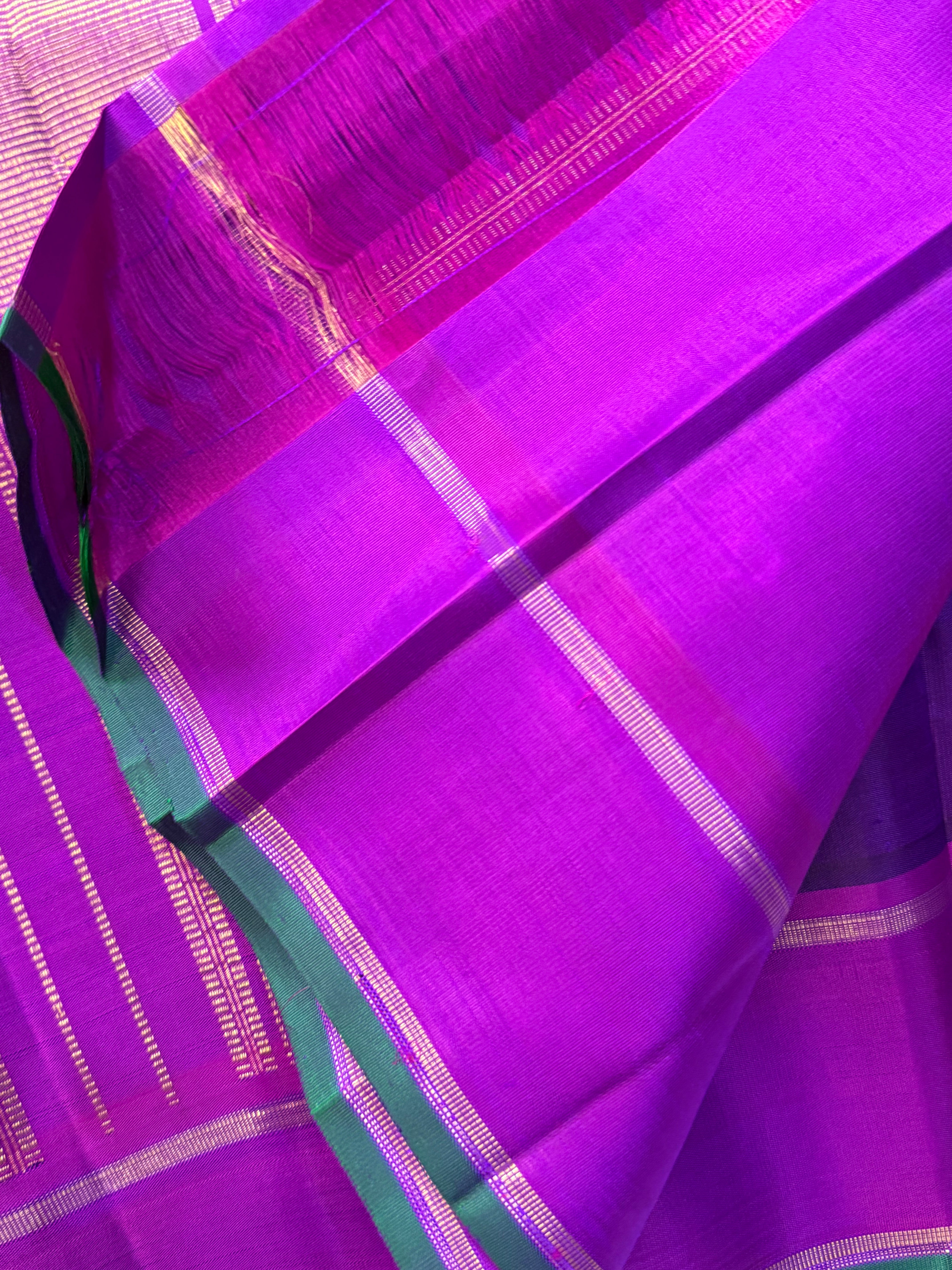 Deep purple round butta / Kanjipuram silk