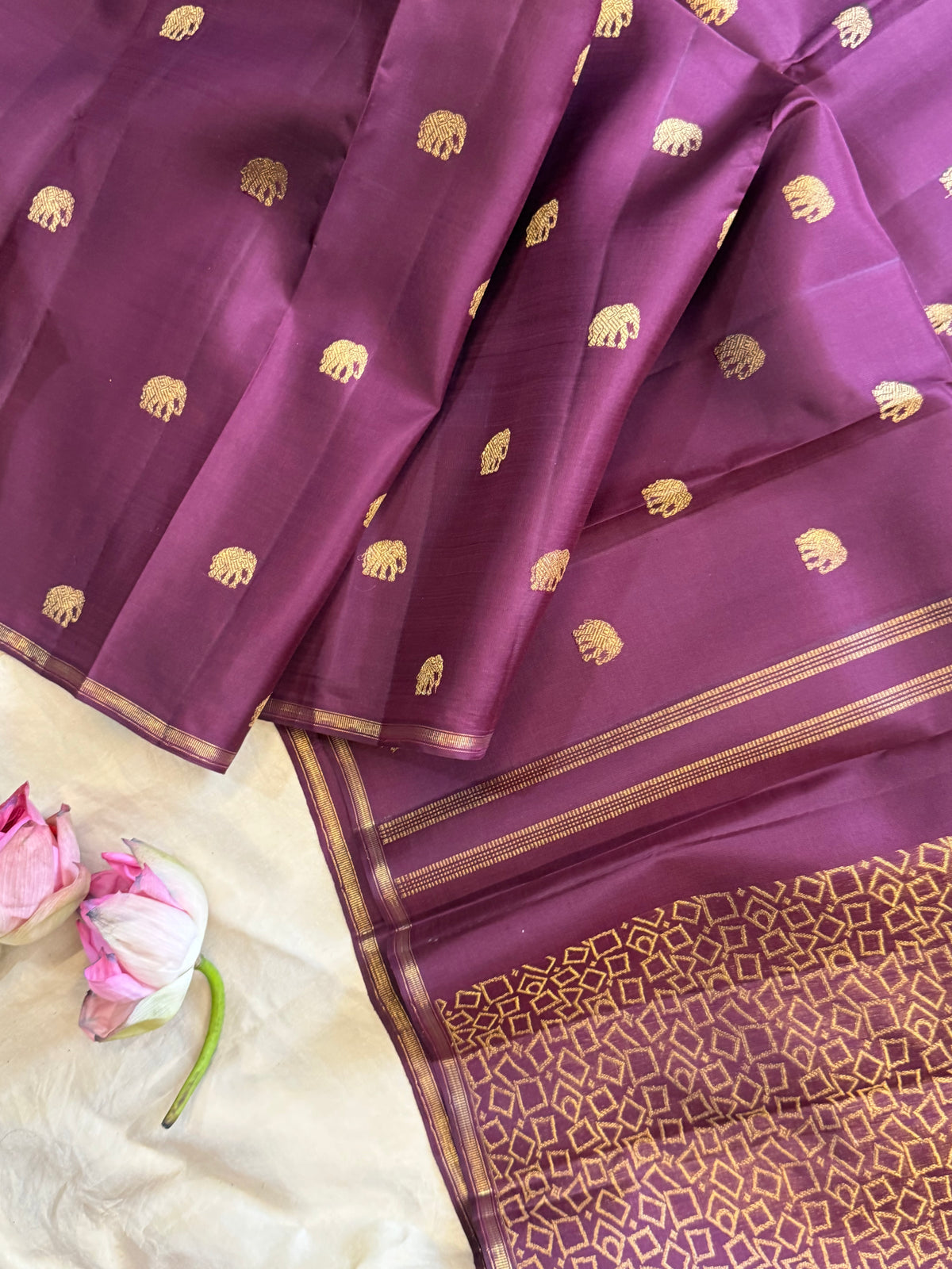 Paaku yaanai Butta simple pure Zari Kanjipuram clsa12719
