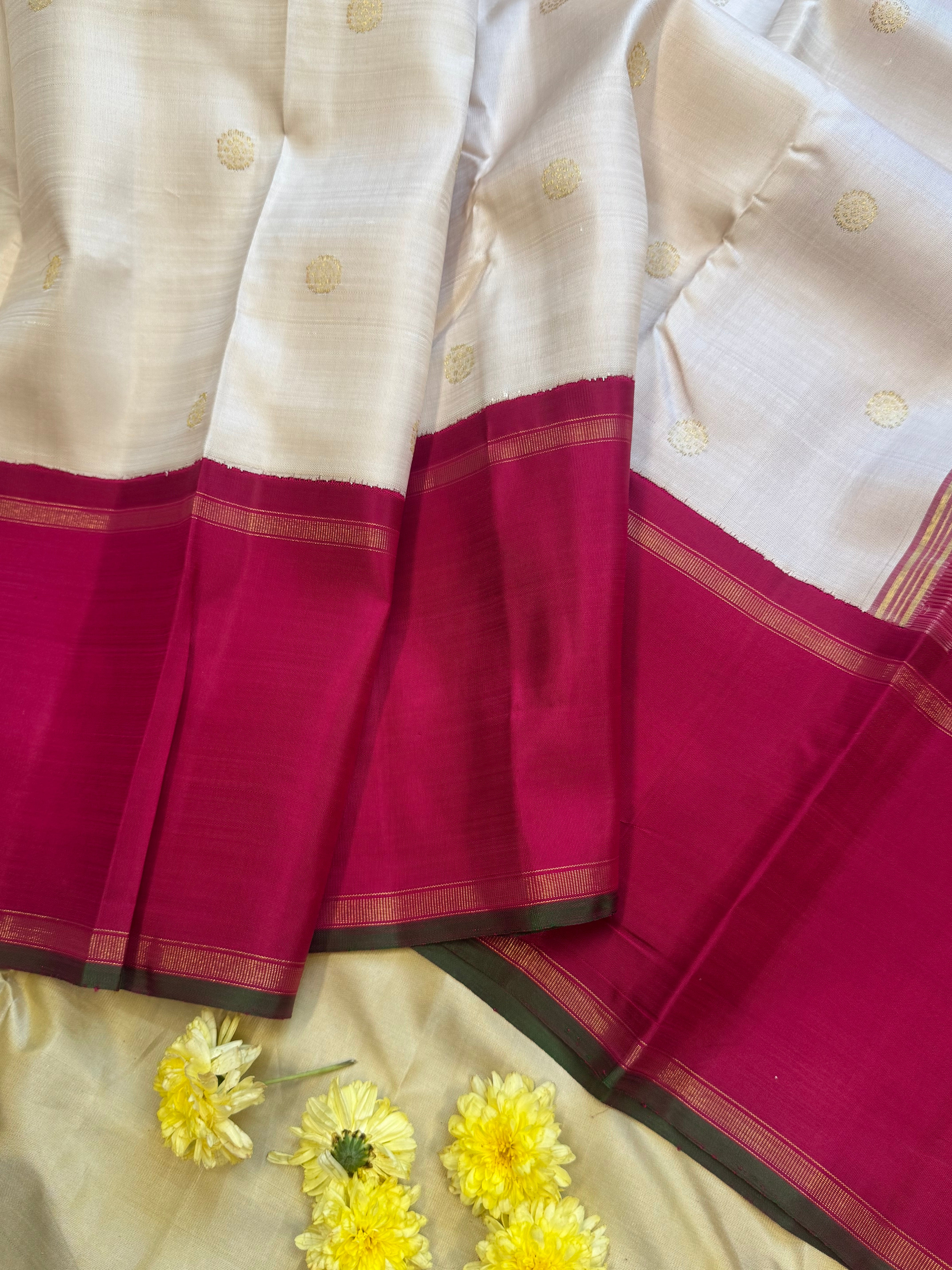 Offwhite and araku kai korvai / kanjipuram silk