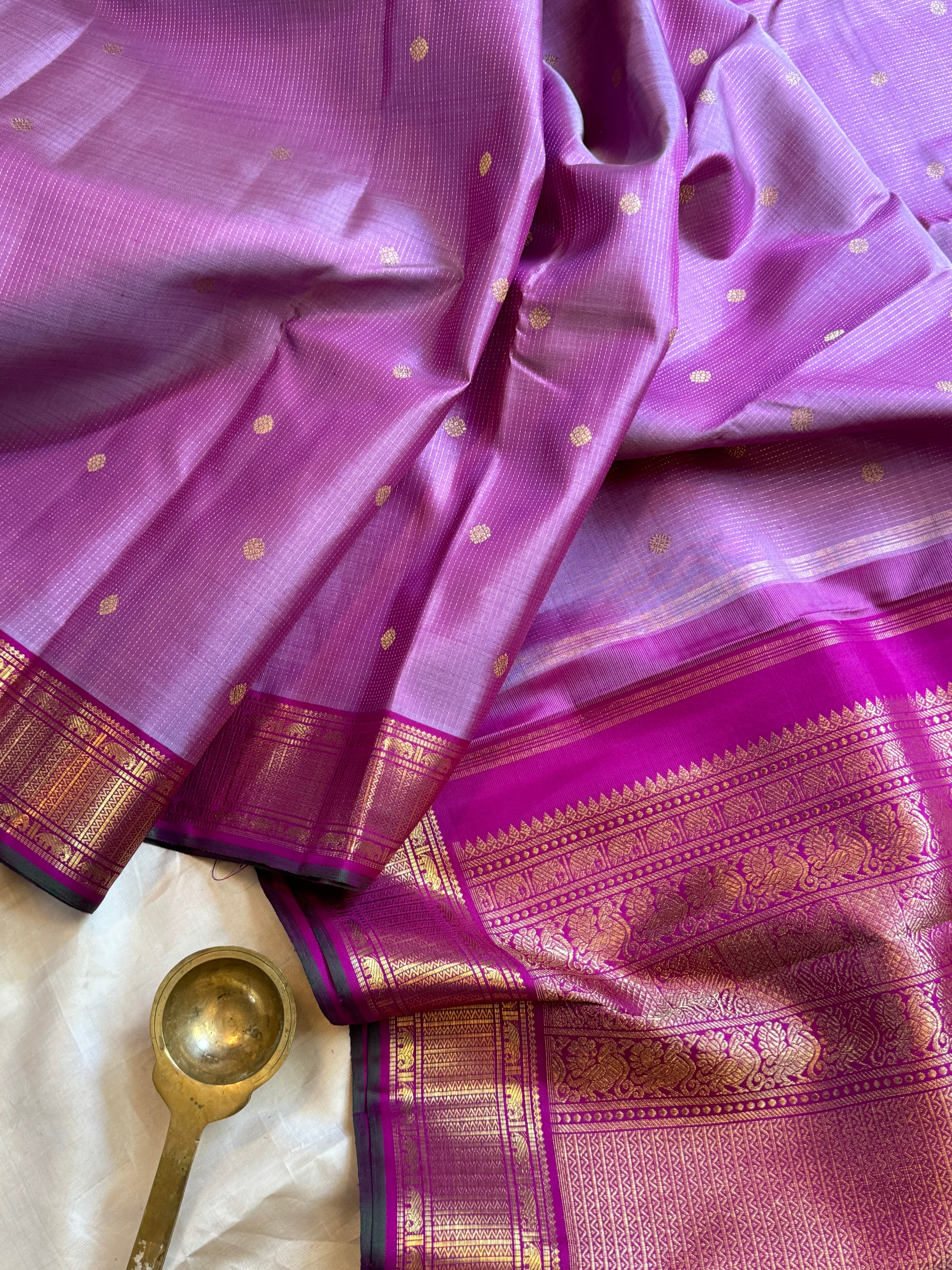 Dual tone oosivanam kanjipuram silk