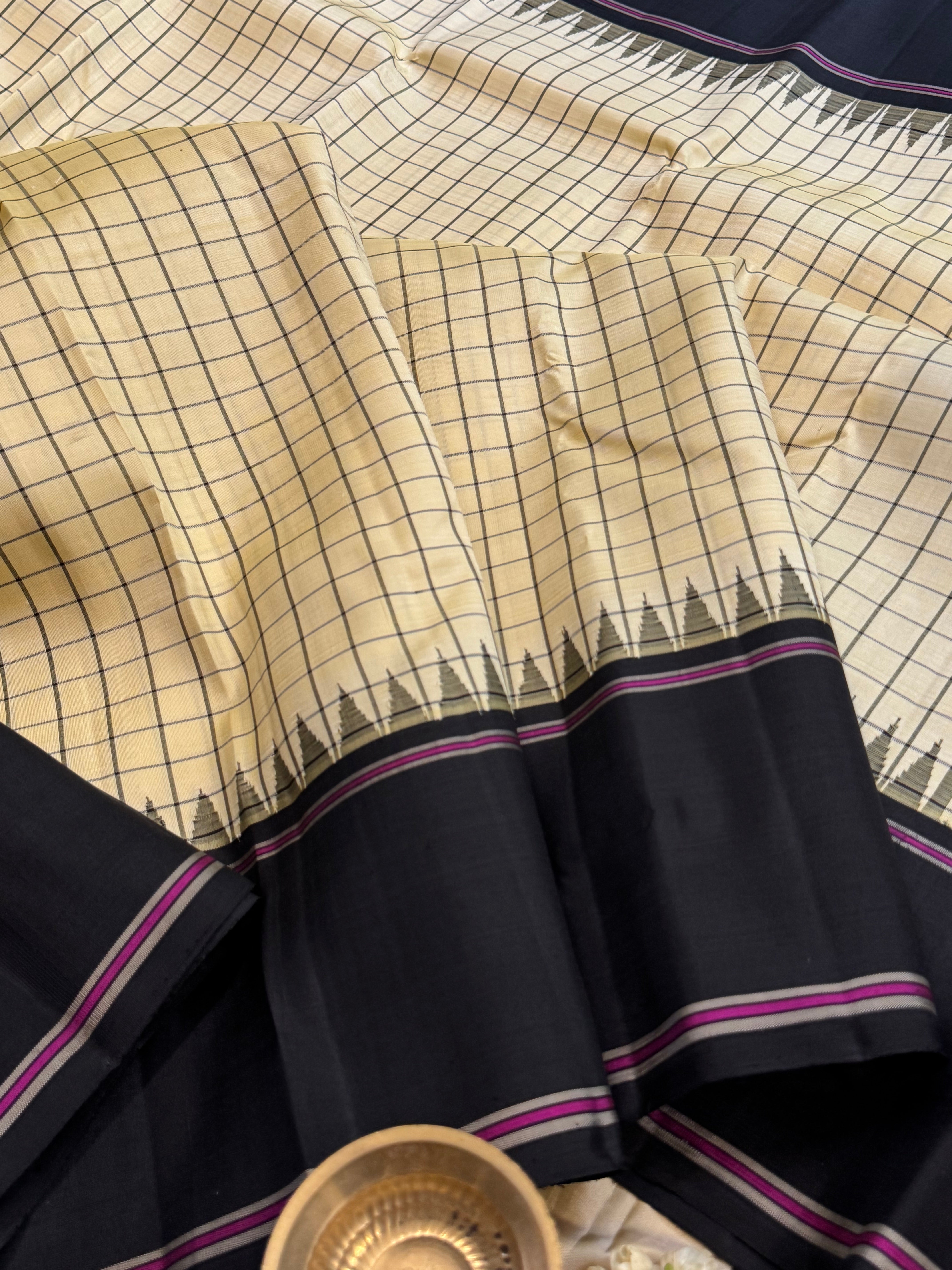 Offwhite shot lemon yellow and black checks / Arani silk