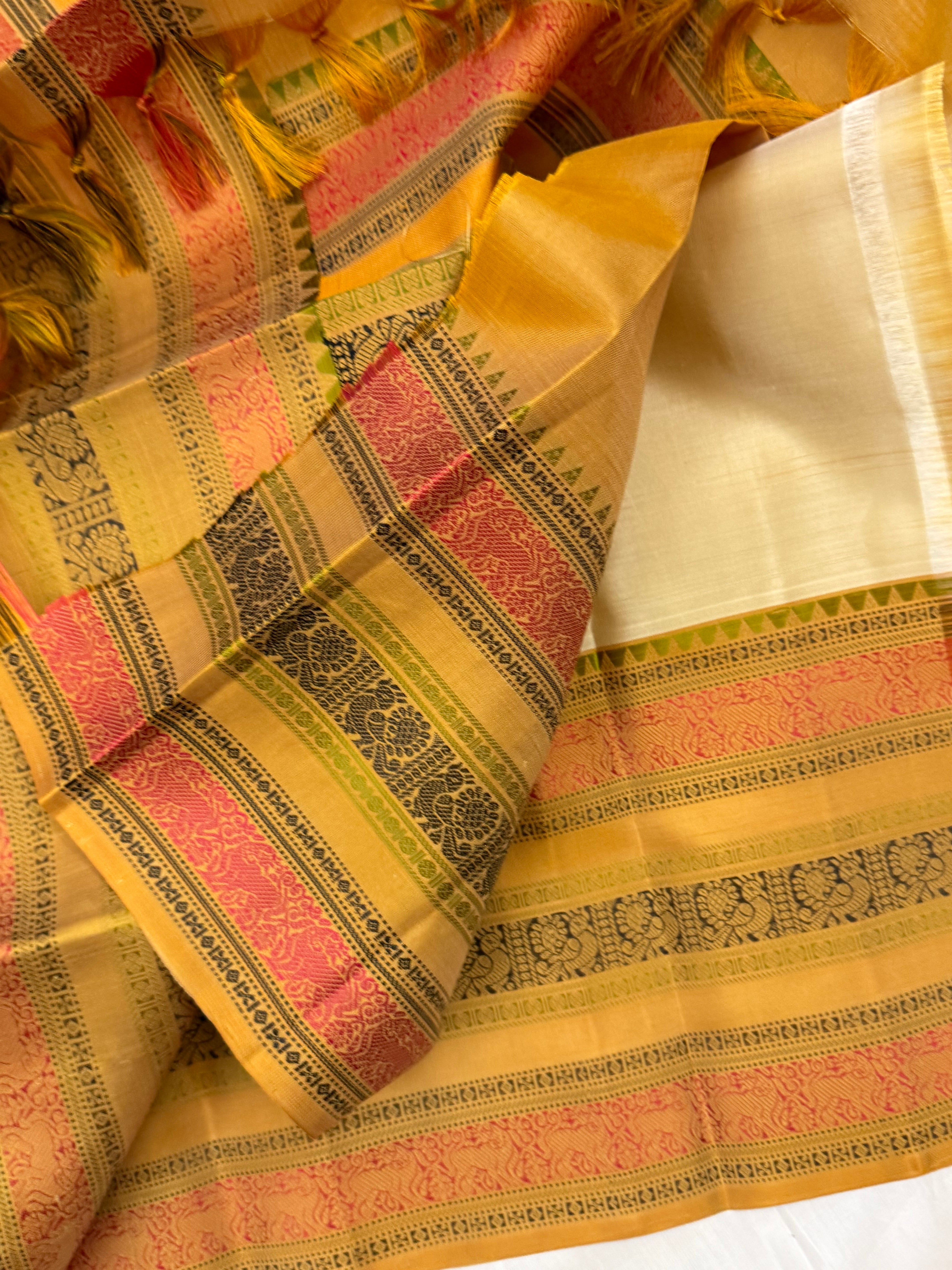 Offwhite varisapet border/Varnangal Thread work / CLSA11265