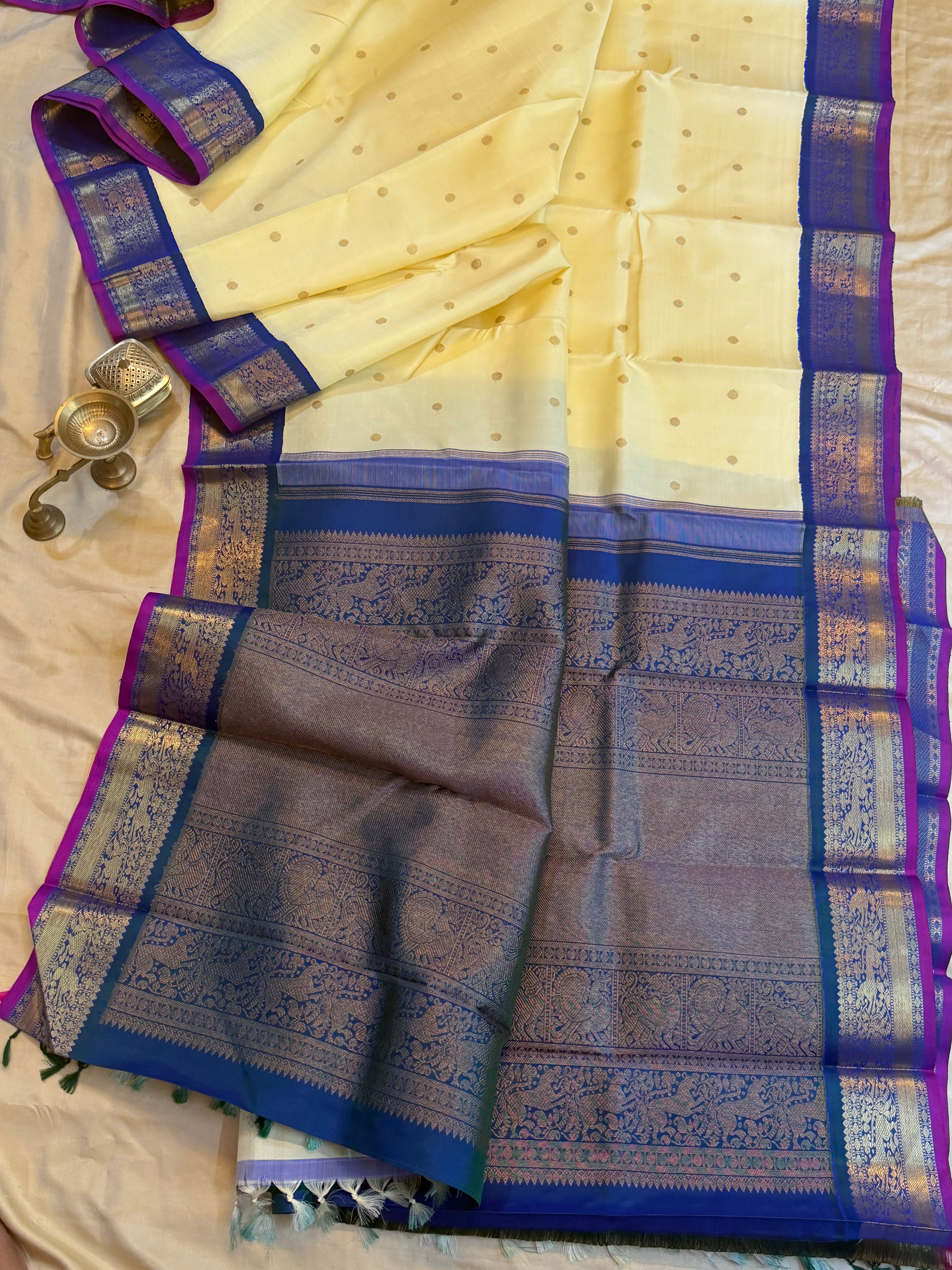Cream Korvai / Kanjipuram silk