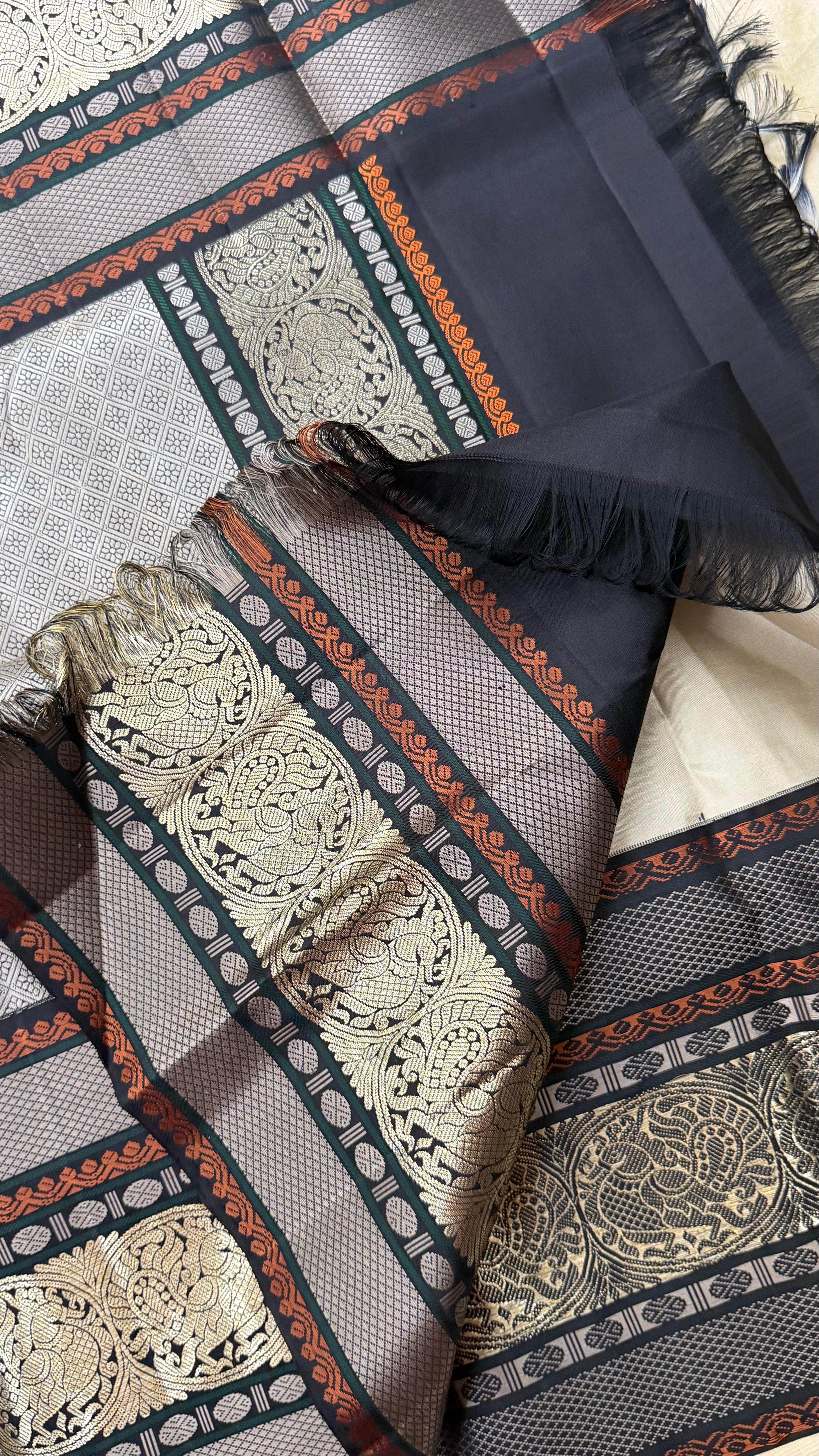 Amoha : cloudy white thread work Korvai Kanjipuram silk 9095CL