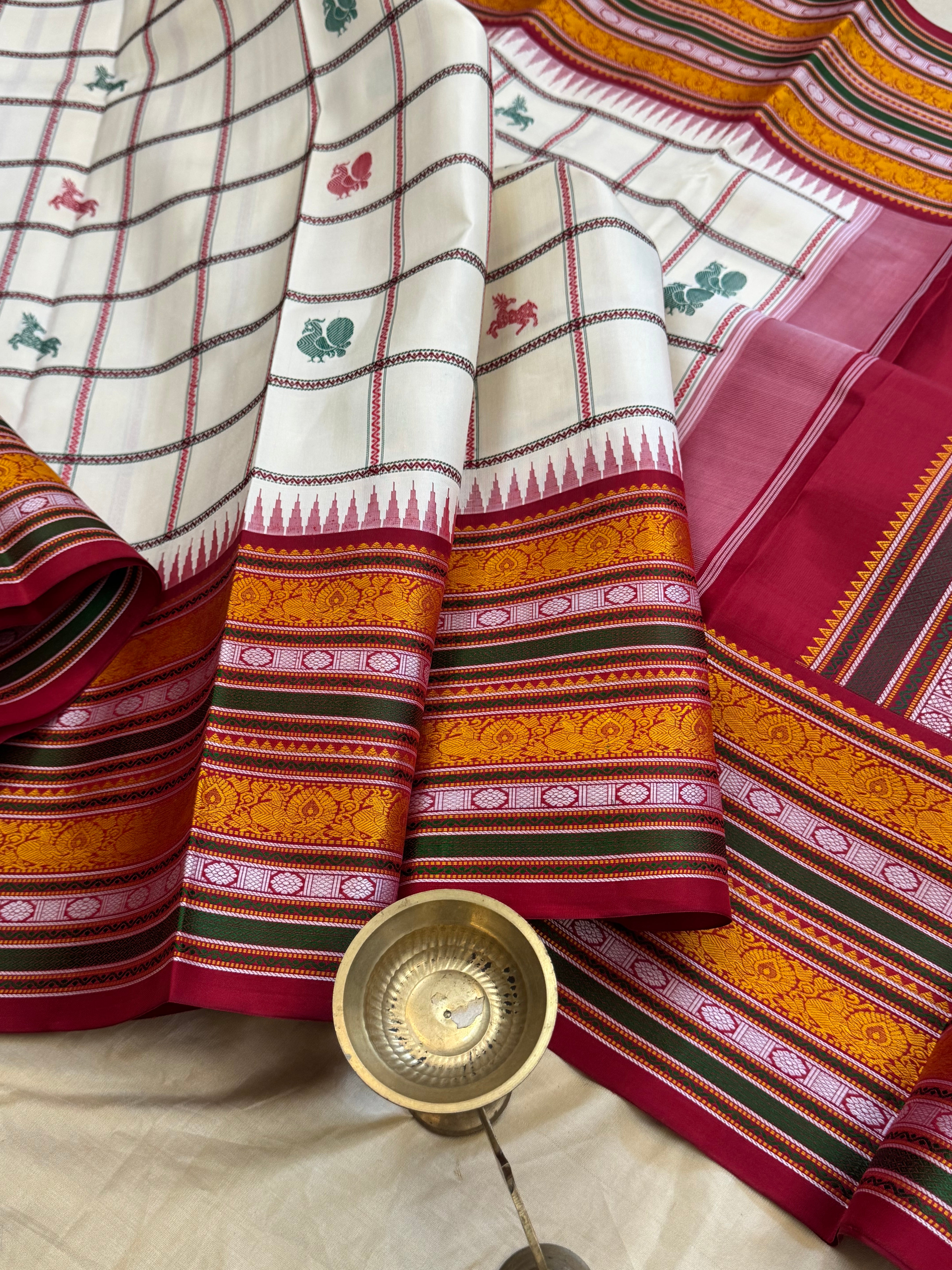 Off white kattam thread work korvai special edition silk