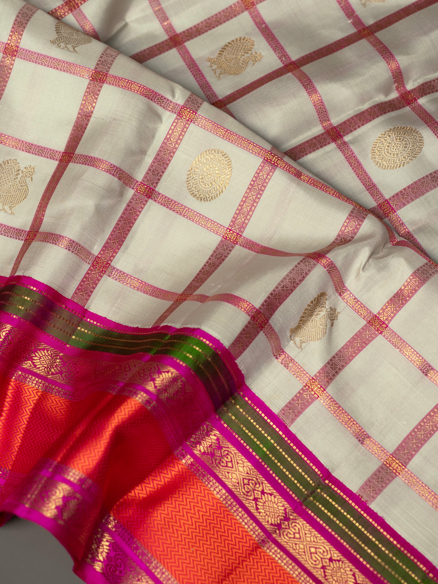 Vintage revival kattam Butta Kanjipuram Silk Saree CLSA11025