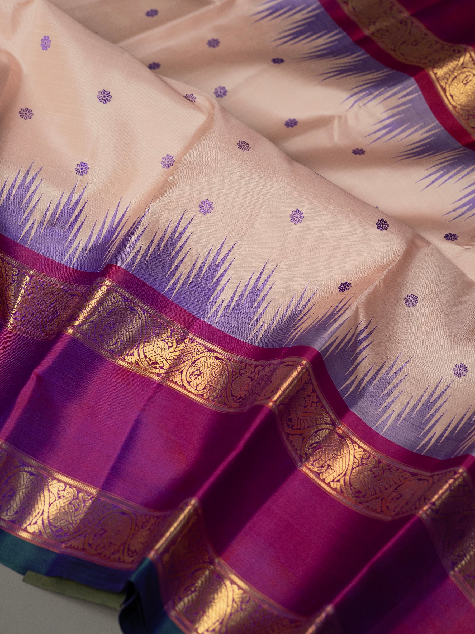 Vintage revival thazhamboo rekku Kanjipuram Silk Saree CLSA11053