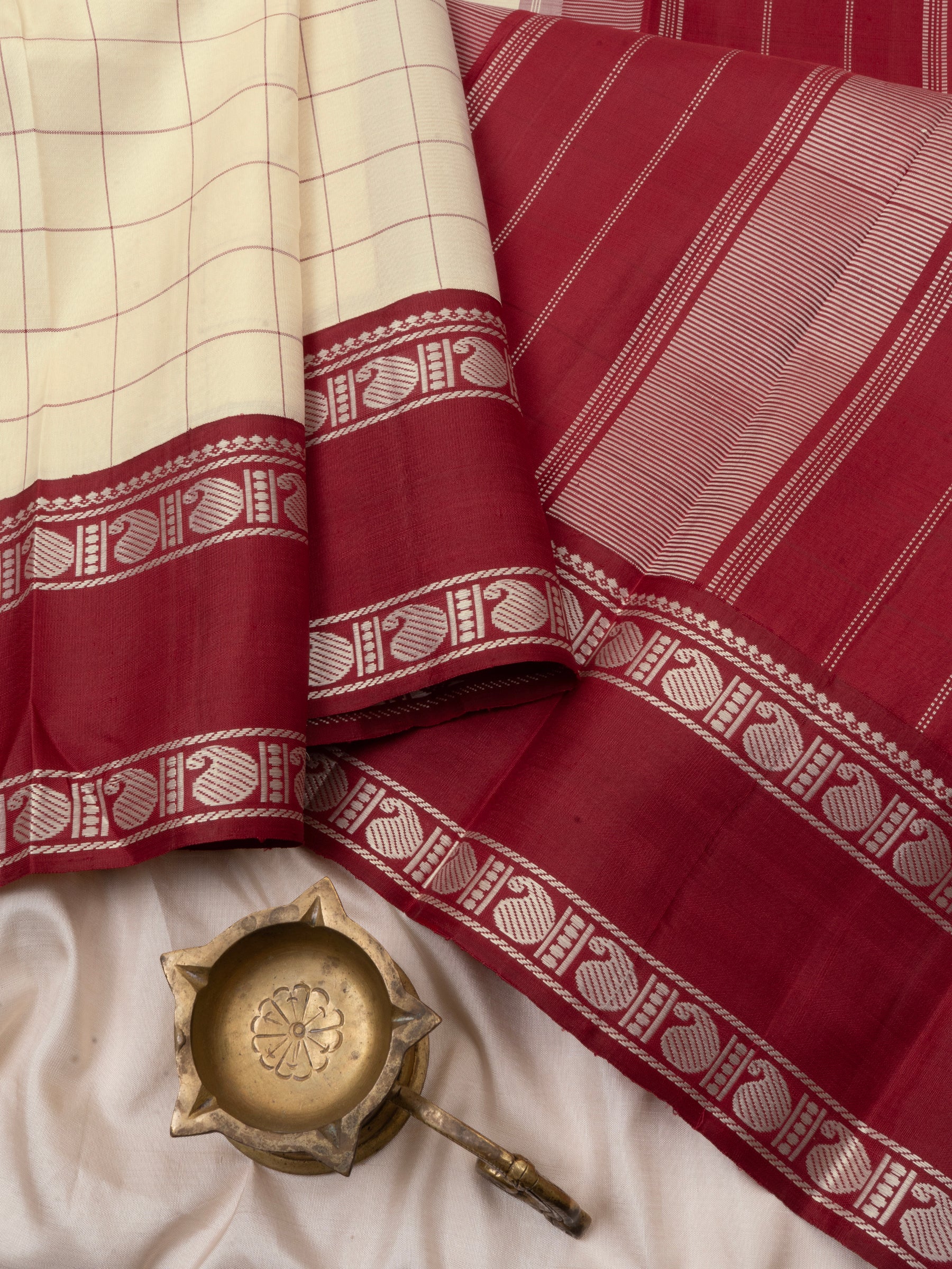 Offwhite and Araku kattam/ special edition kanjipuram silk CLSA1087