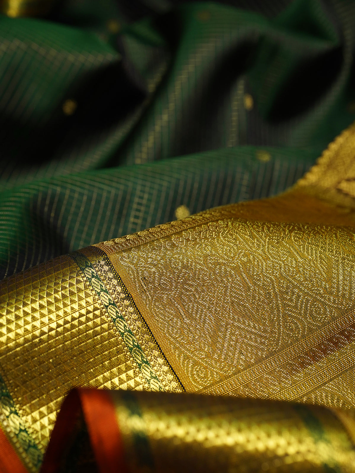 Green Zari checks with butta/Kanjipuram Silk Saree CLSA11609