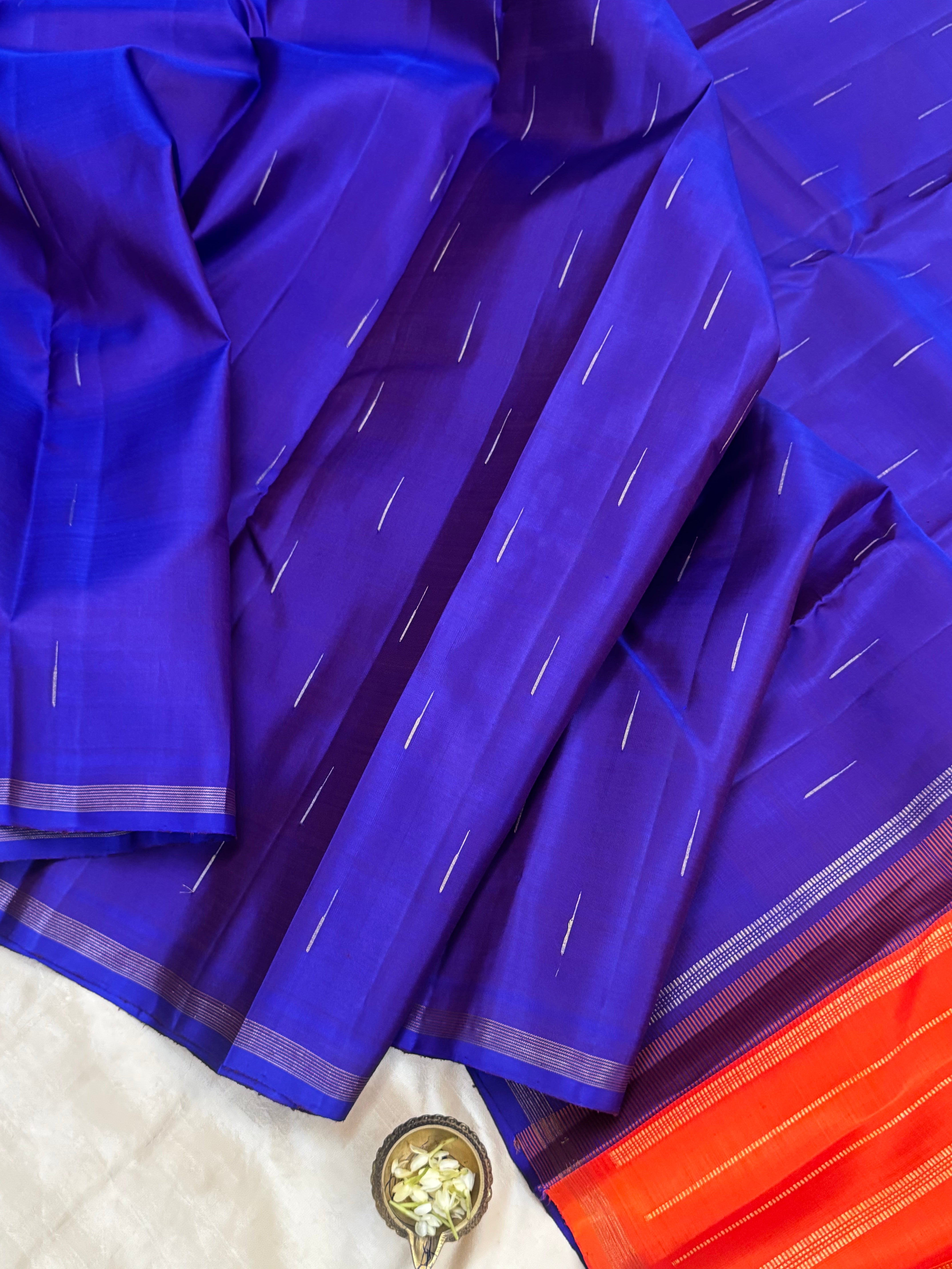 Malli moggu dual tone blue / Kanjipuram silk