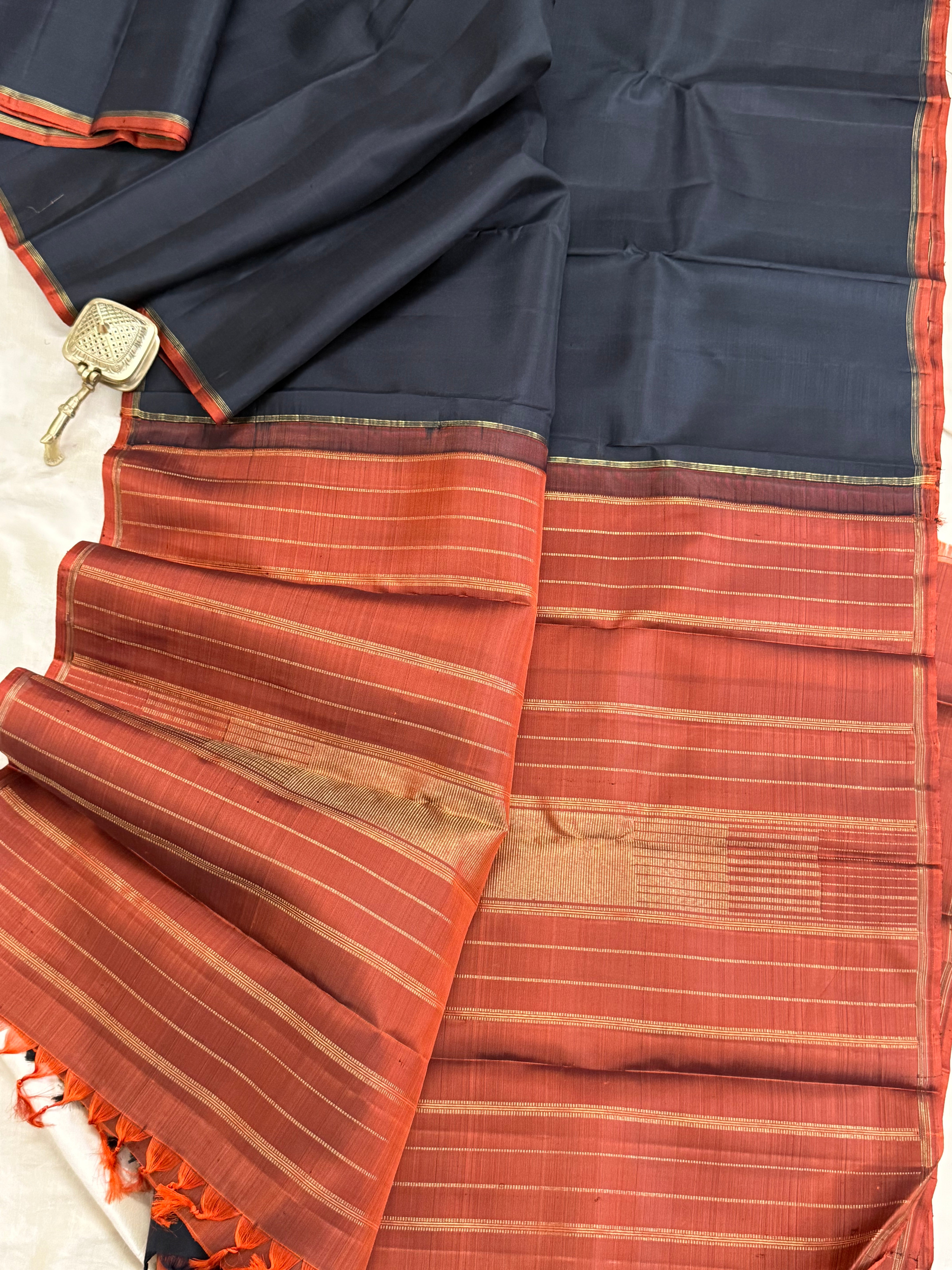 Black and rust borderless/ Kanjipuram silk