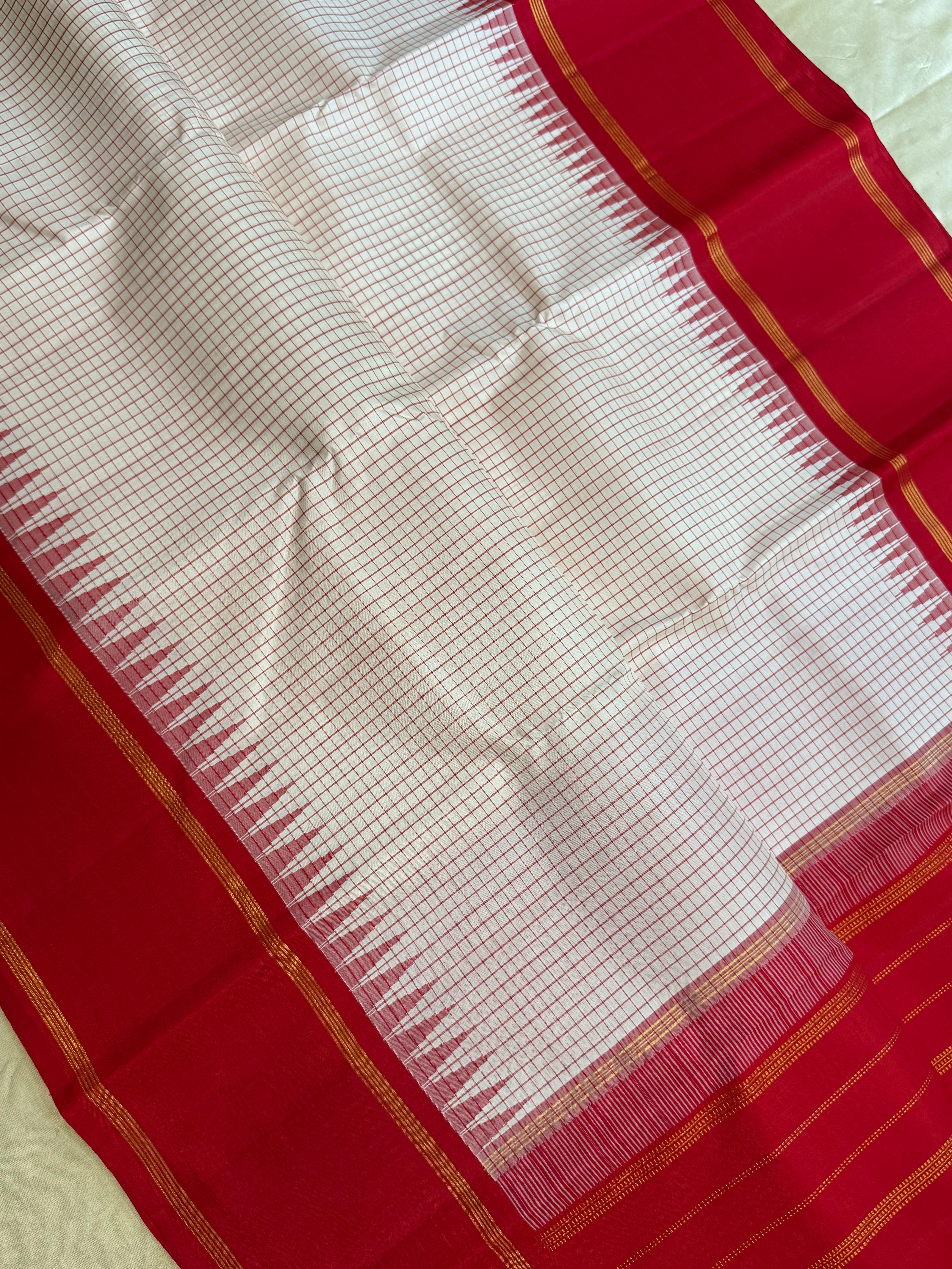 Offwhite and red checks / Arani silk