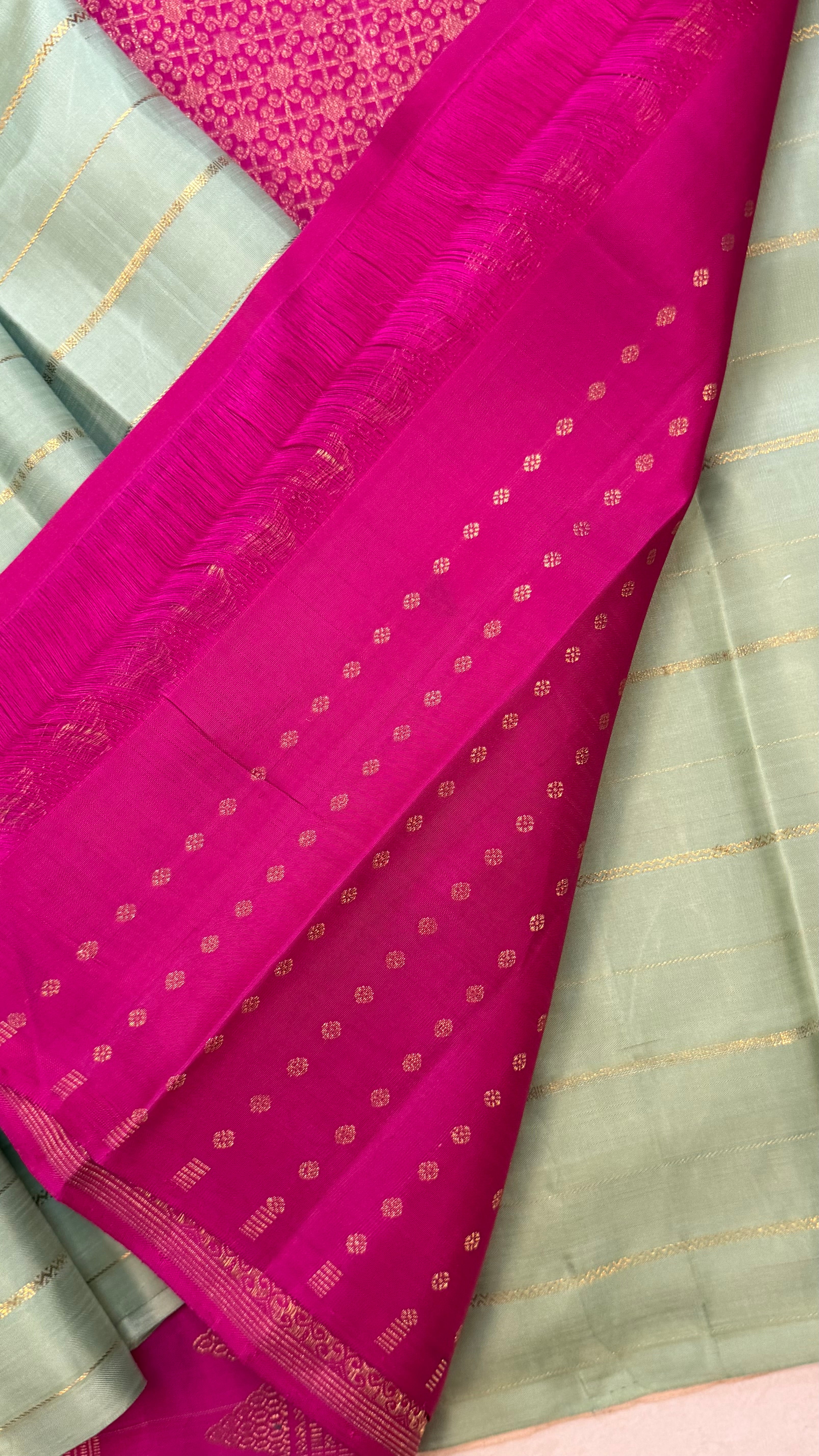Elakai green veldhari / Kanjipuram silk