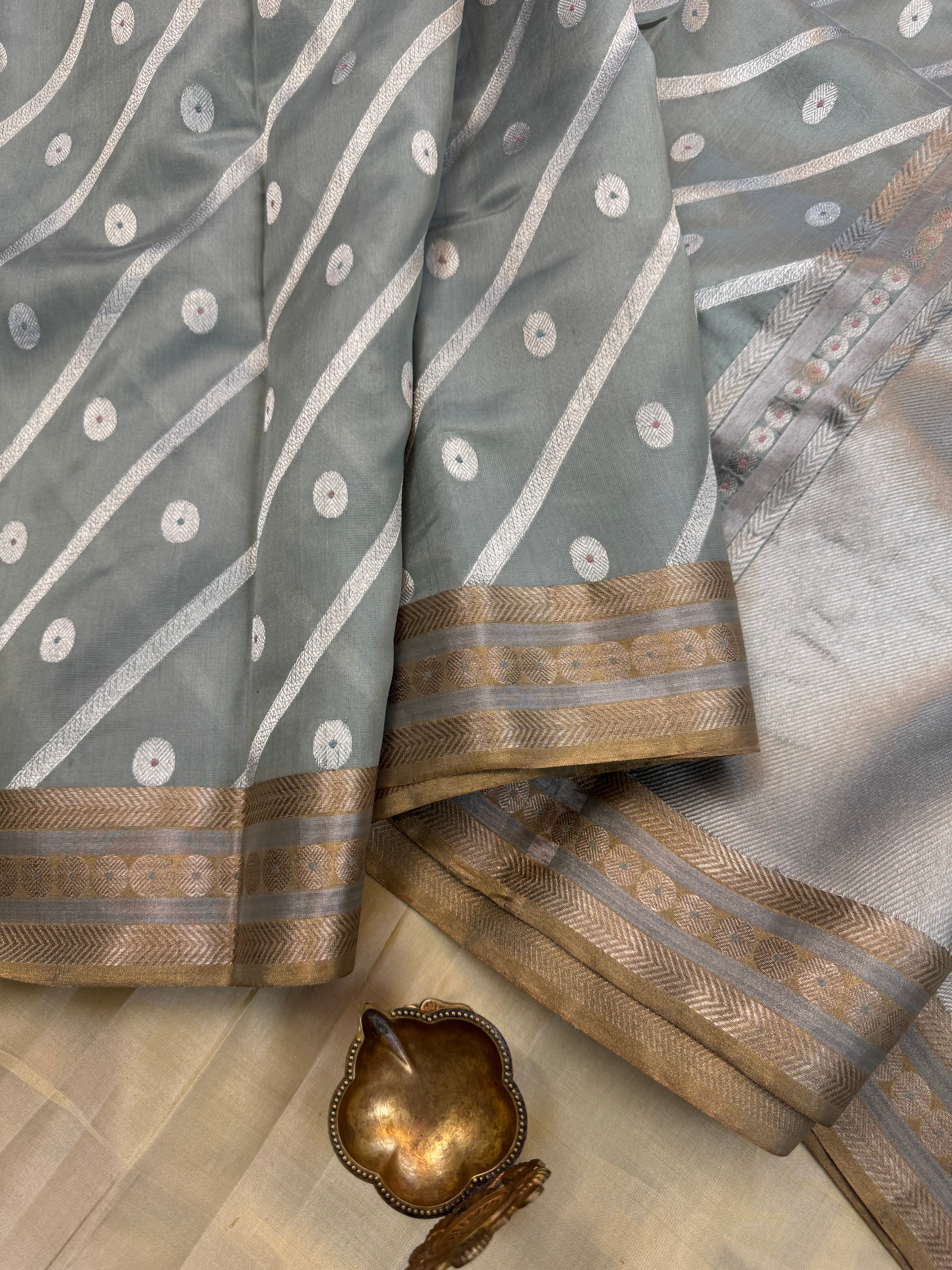 Lehariya premium Royal Chanderi