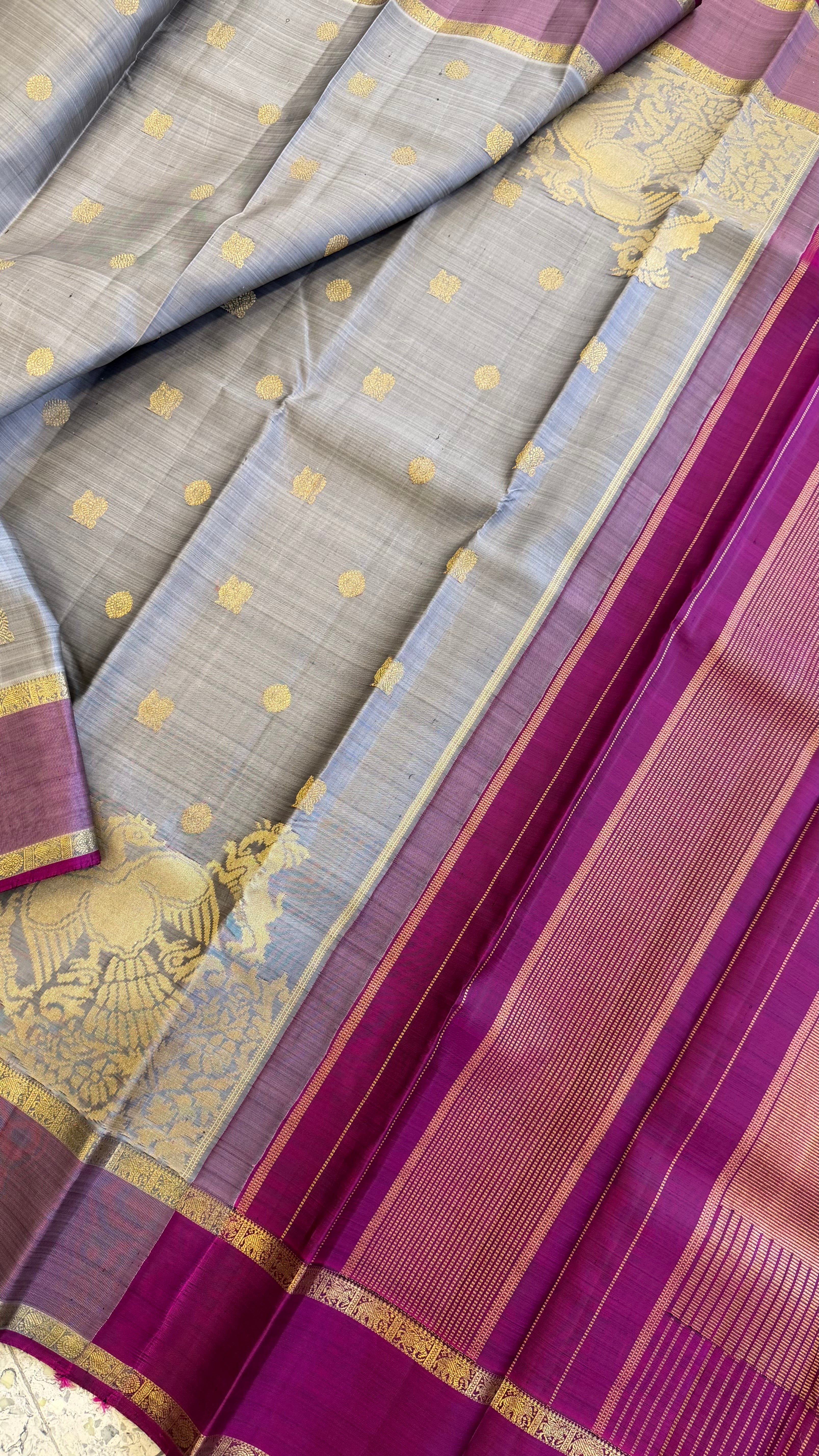 Corner Butta retta pet grey / Kanjipuram silk