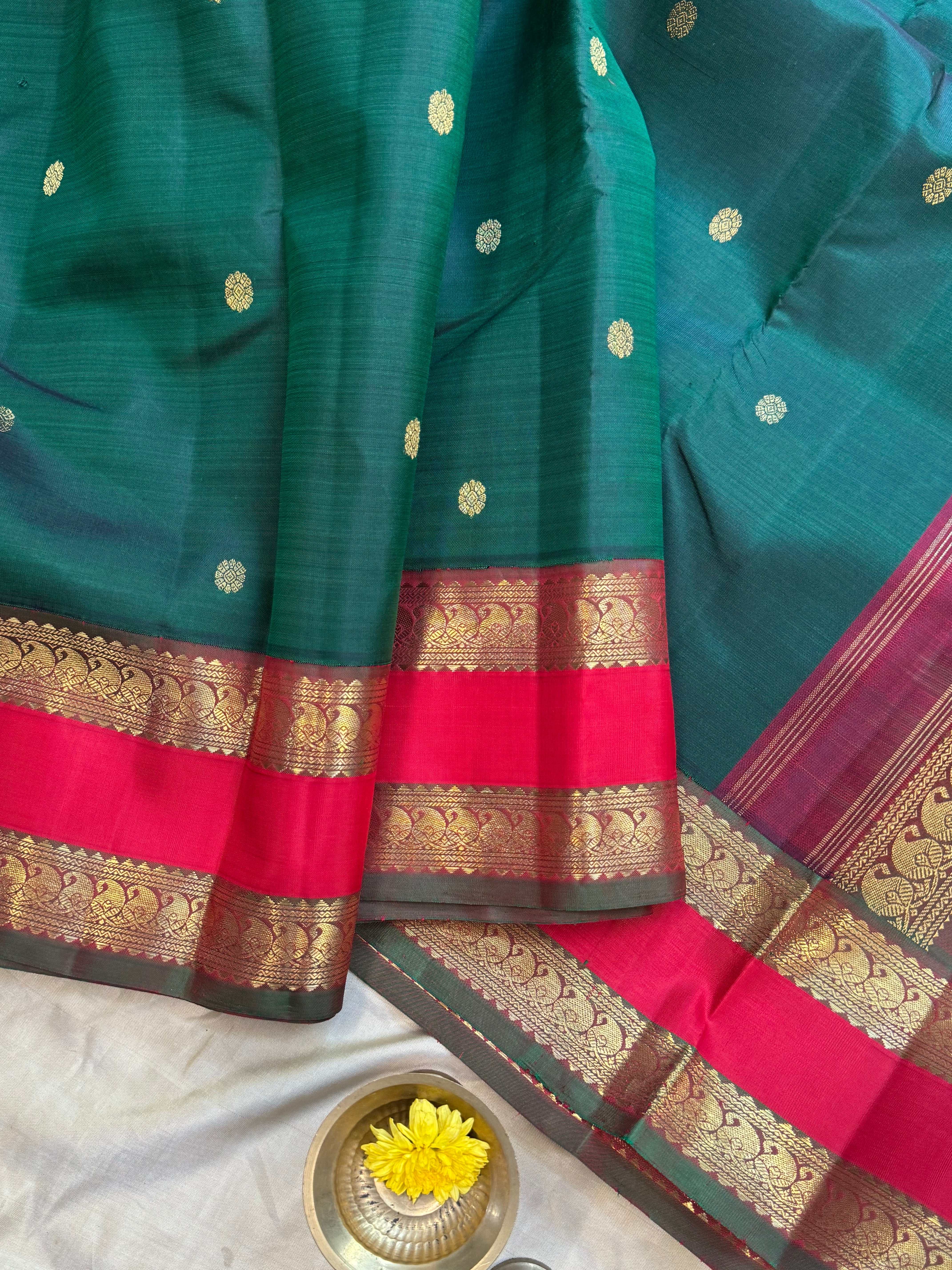 Vintage revival retta pet Korvai kanjipuram silk.