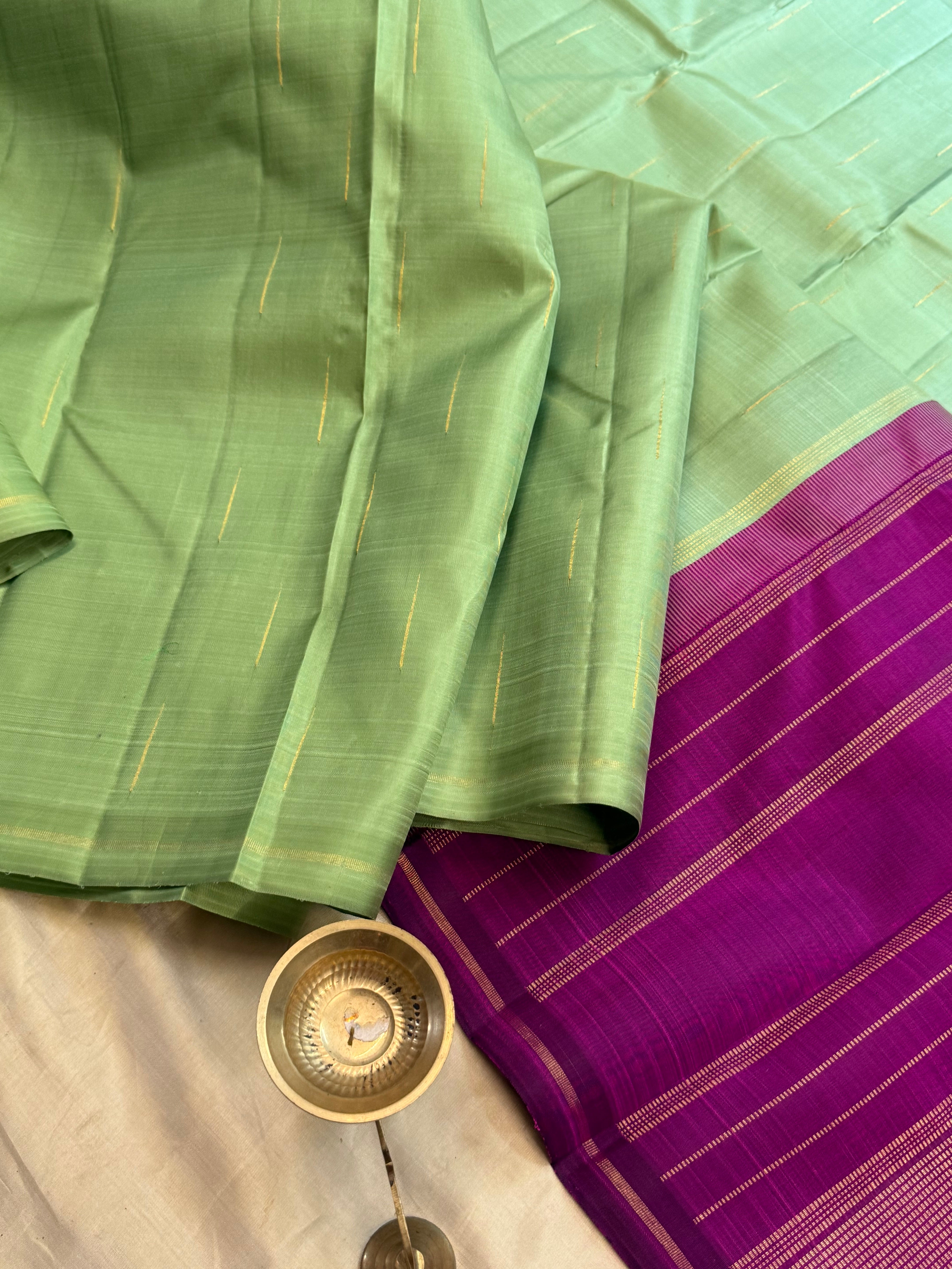 Green and magenta malli moggu/ Kanjipuram silk