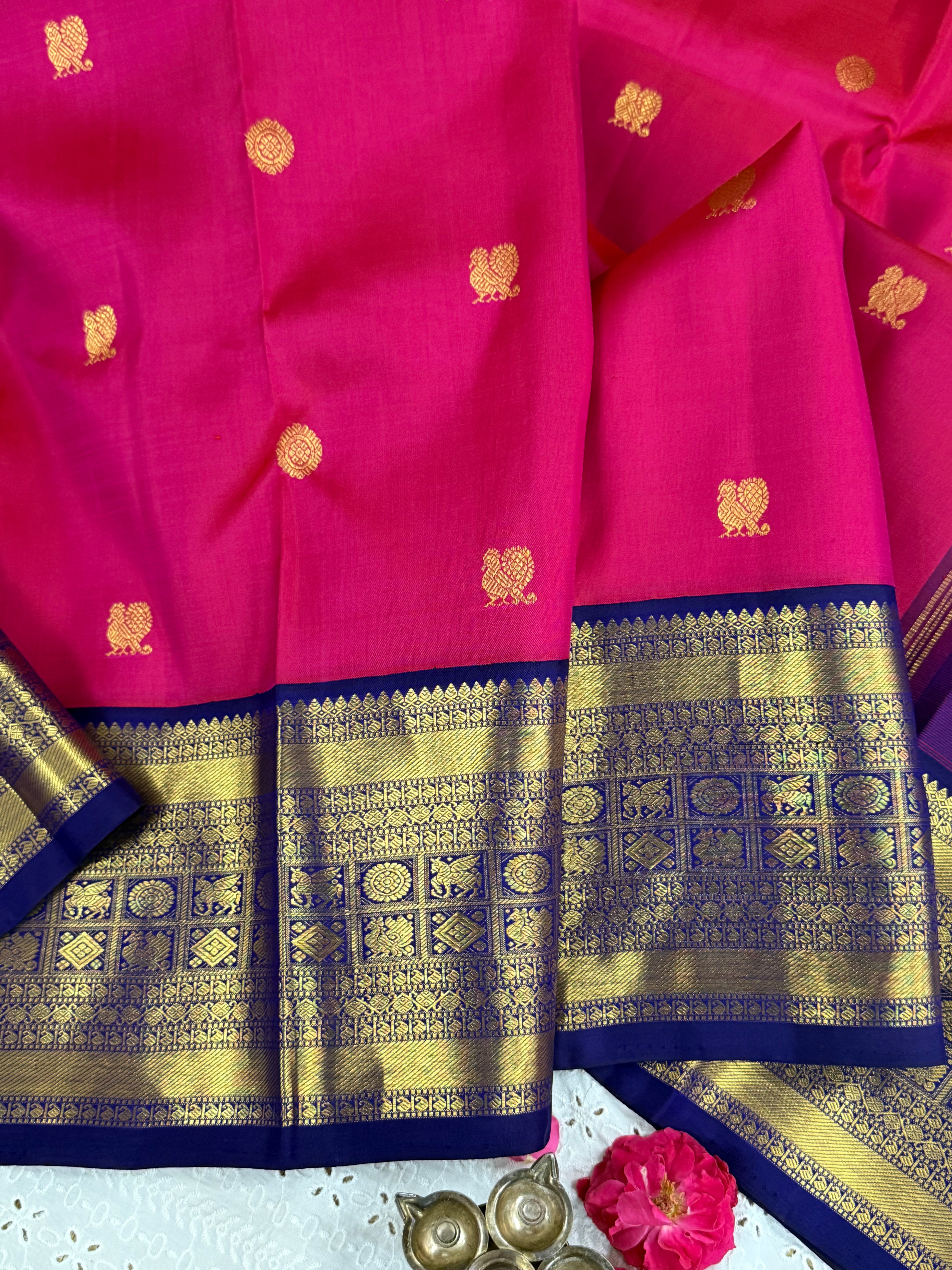 Panneer roja pink and blue kai korvai/ Arani silk