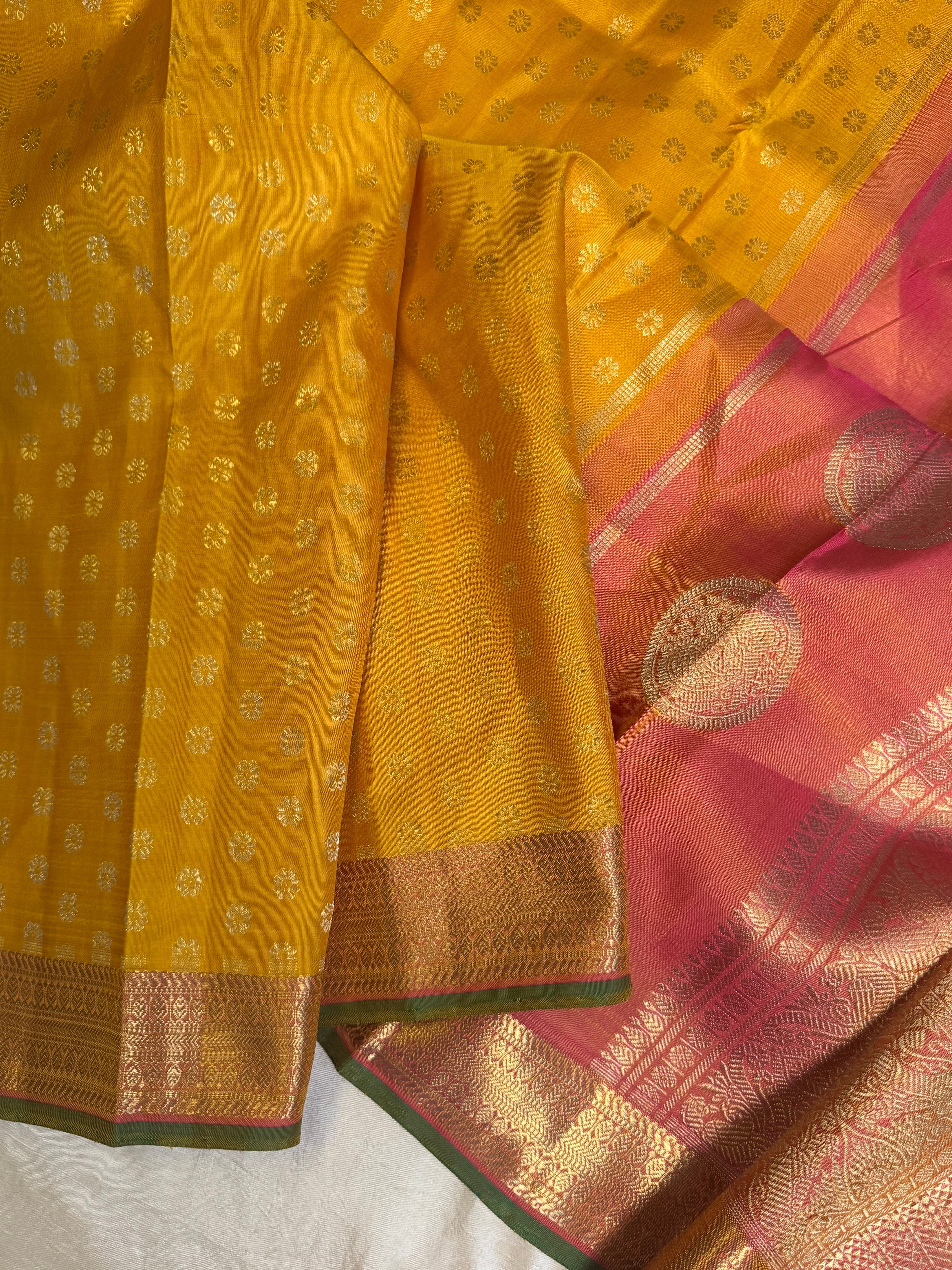 Mustard yellow Kamalam Butta / Kanjipuram silk