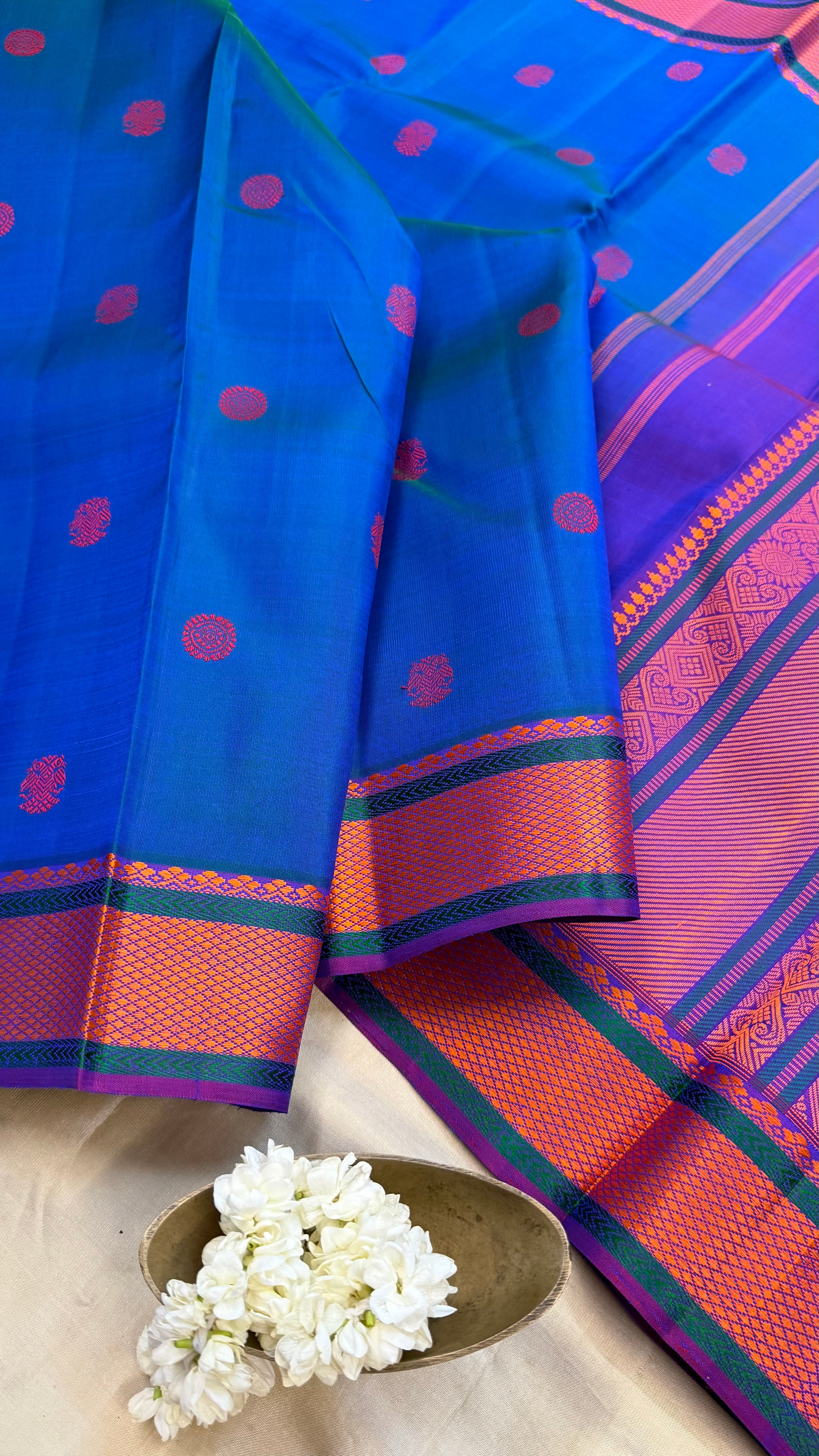 Mayilkzhuthu colour thread work / Kanjipuram silk sarees