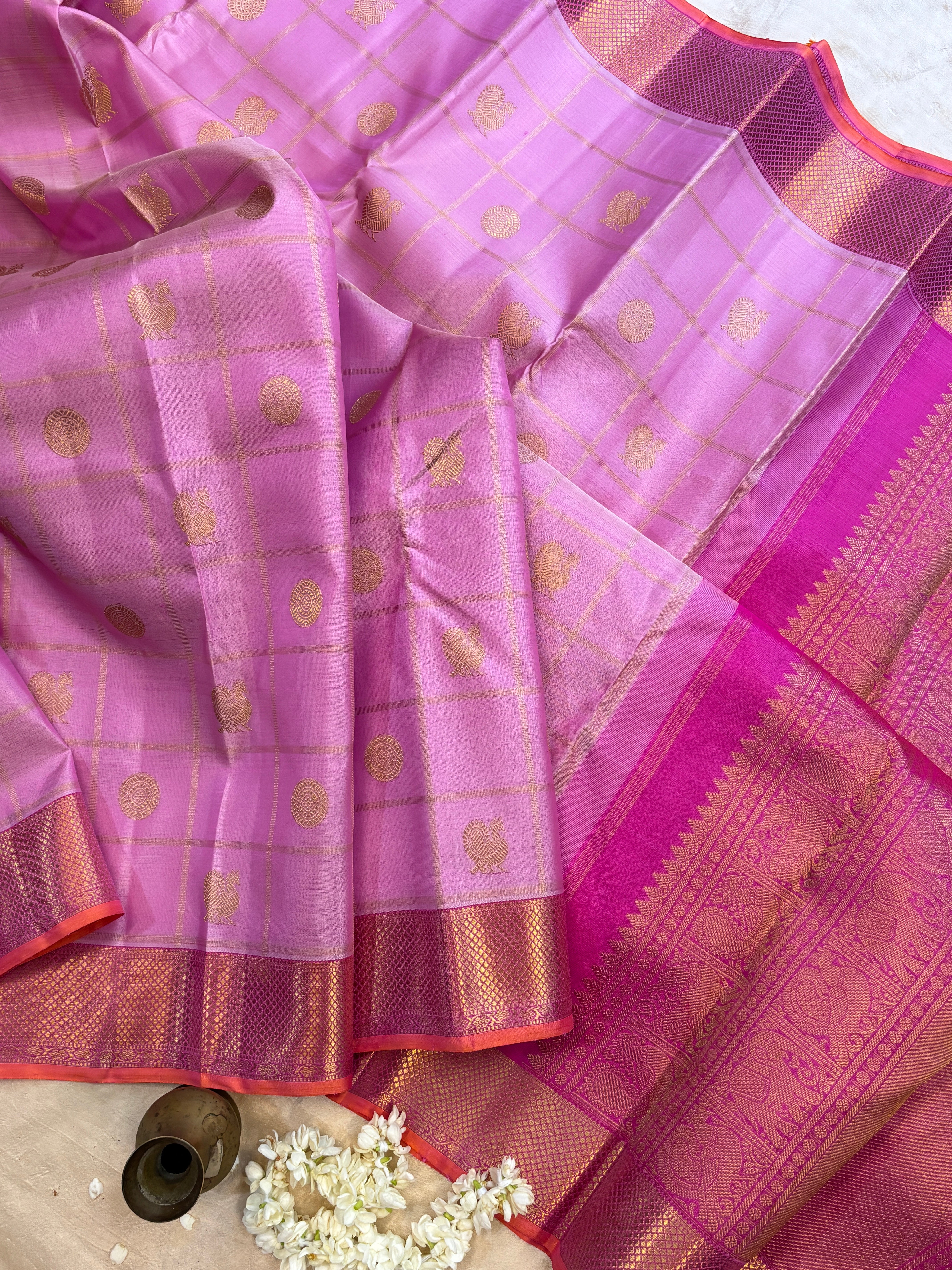 Lotus pink annam chakram butta / kanjipuram silk