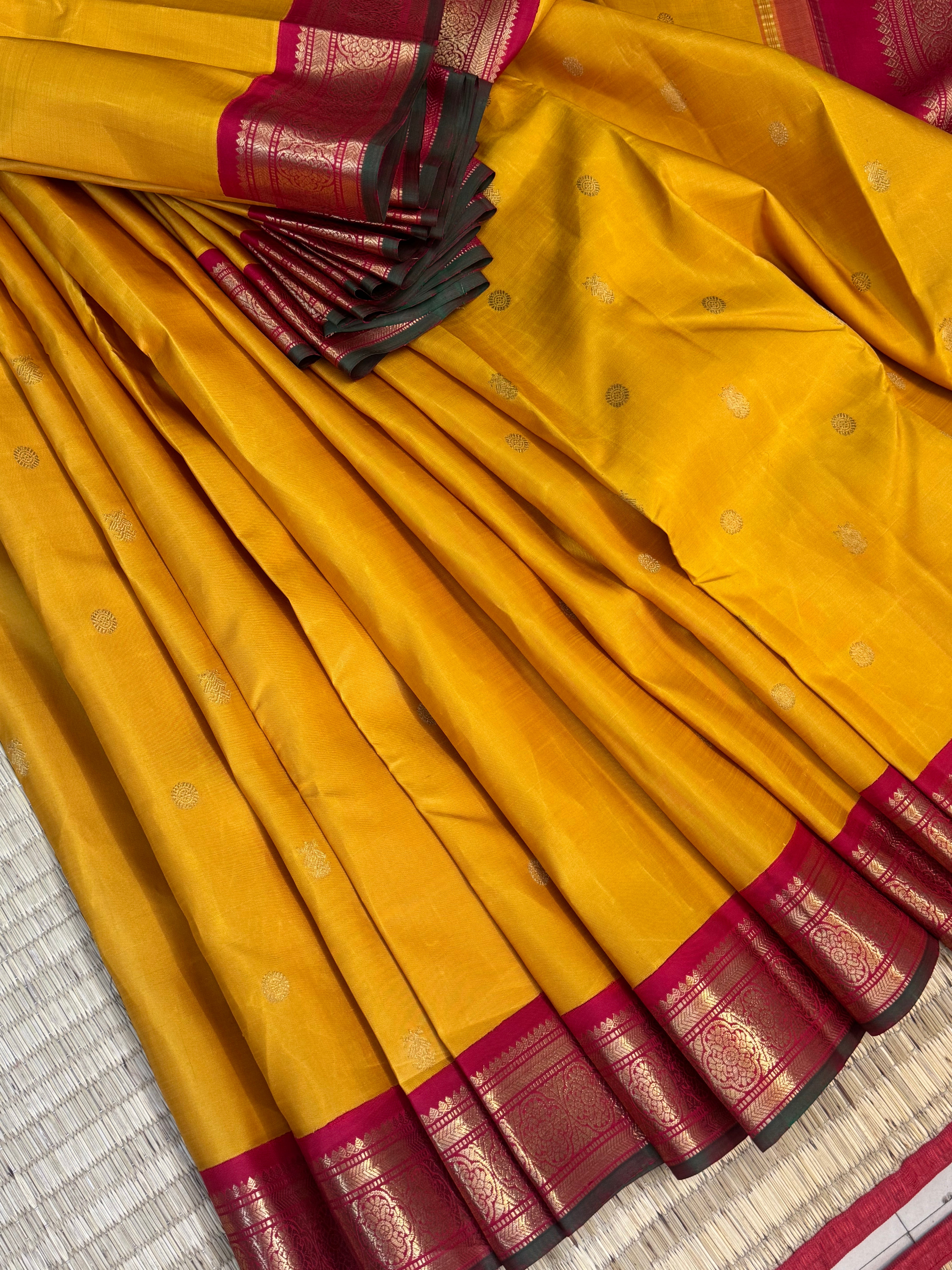 Mustard YELLOW AND RED KORVAI / KANJIPURAM SILK SAREE CLSA8923