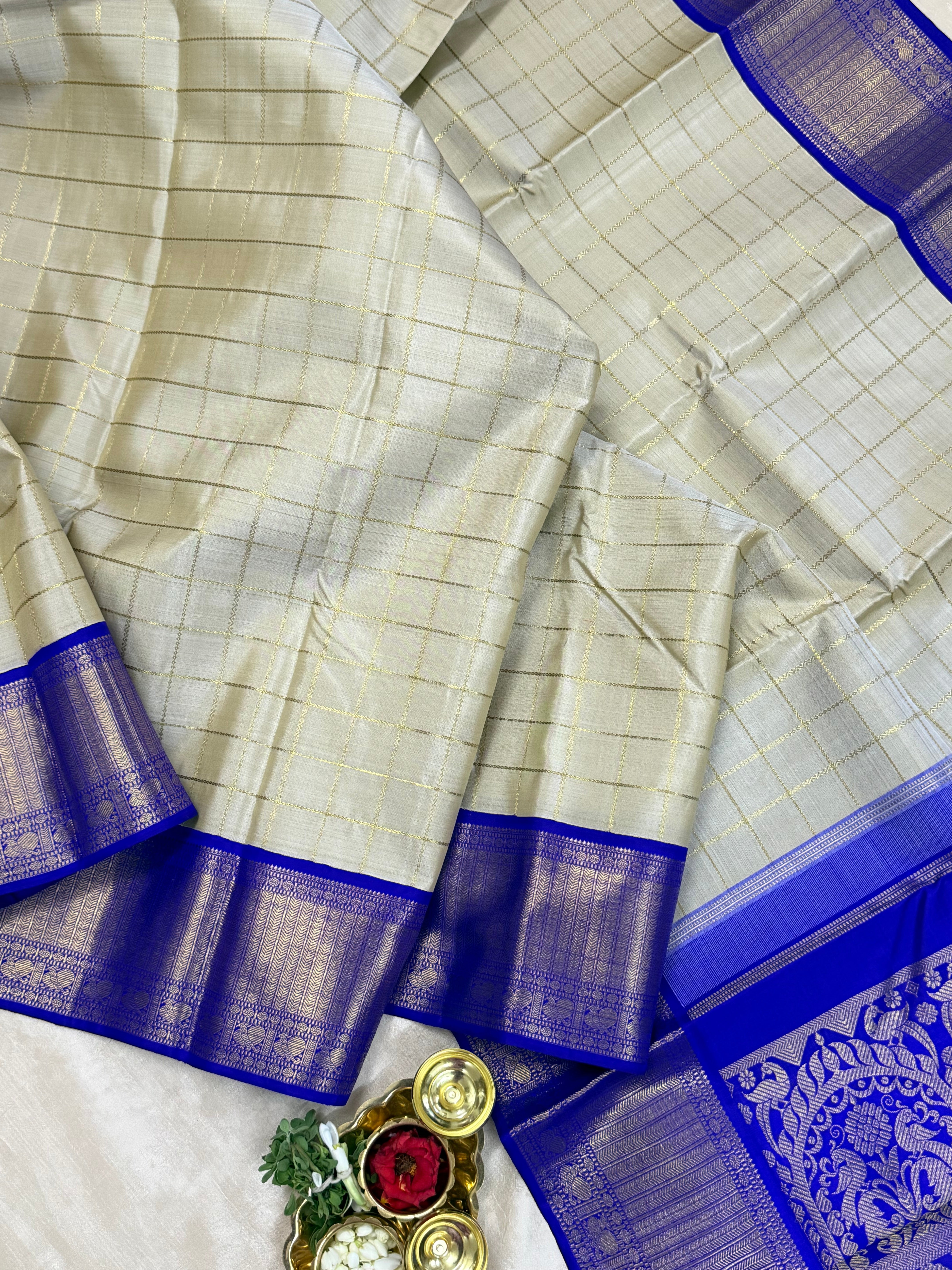 Offwhite zari kattam and violet kai korvai/ Kanjipuram silk